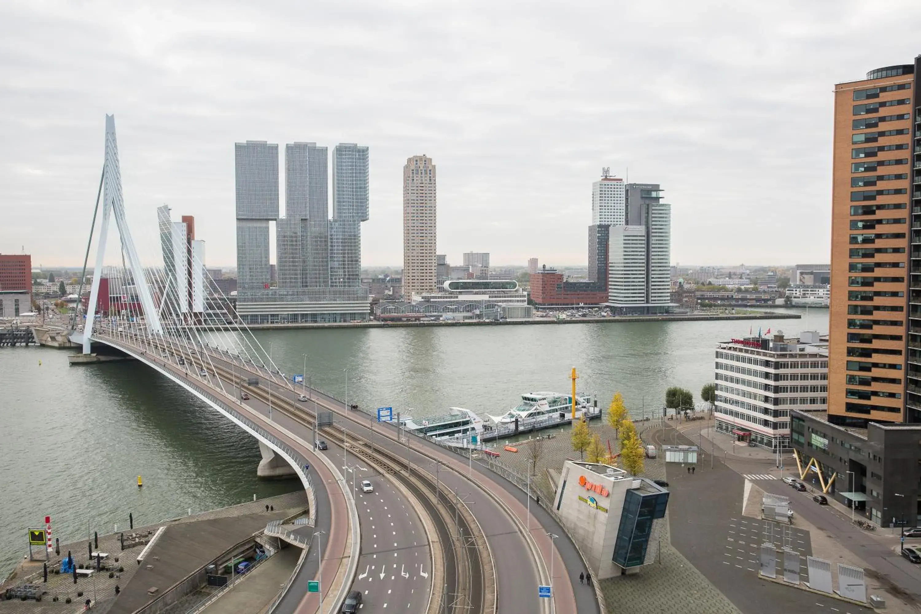 River view, Nearby Landmark in Thon Hotel Rotterdam City Centre