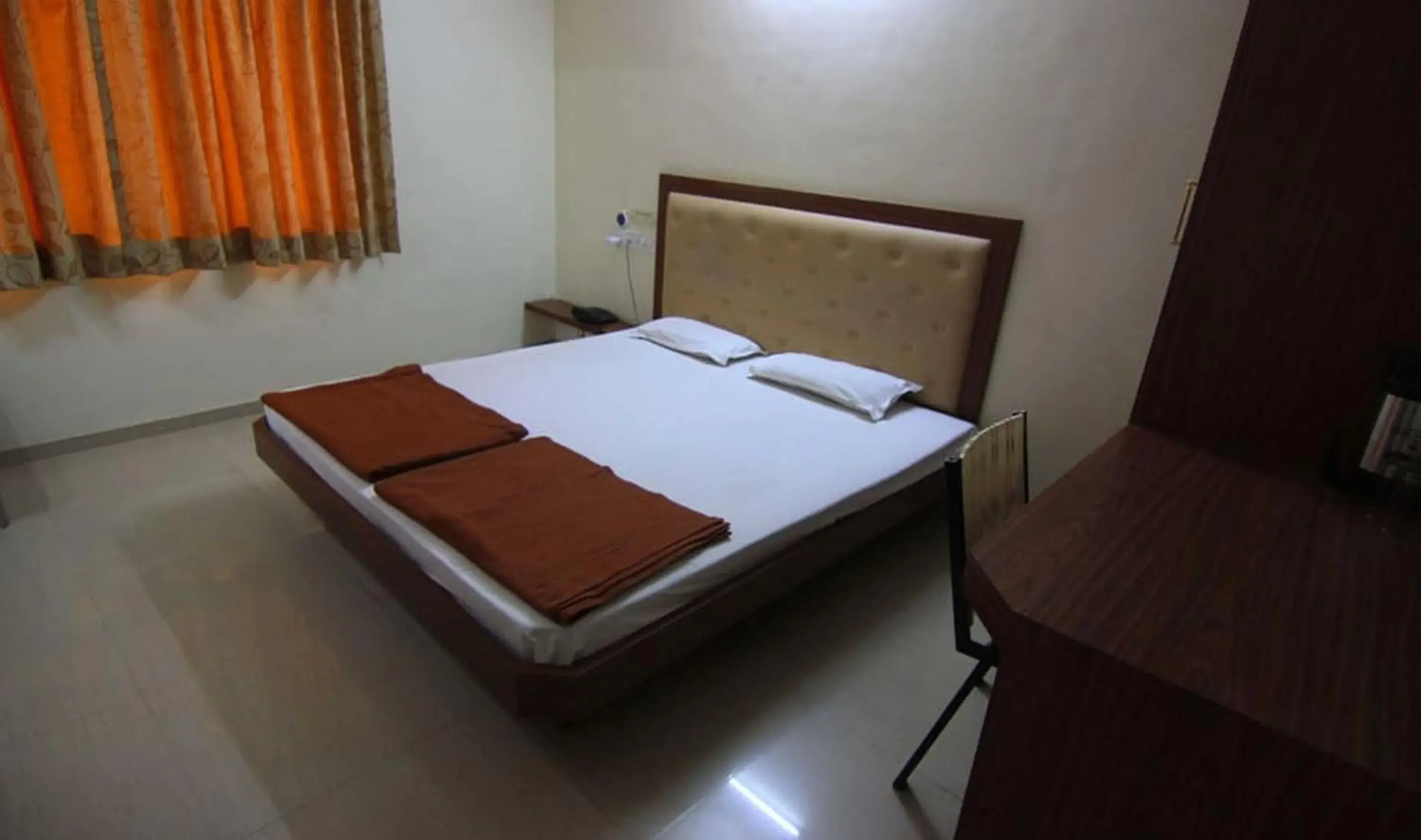 Bedroom, Bed in Hotel Vaishali