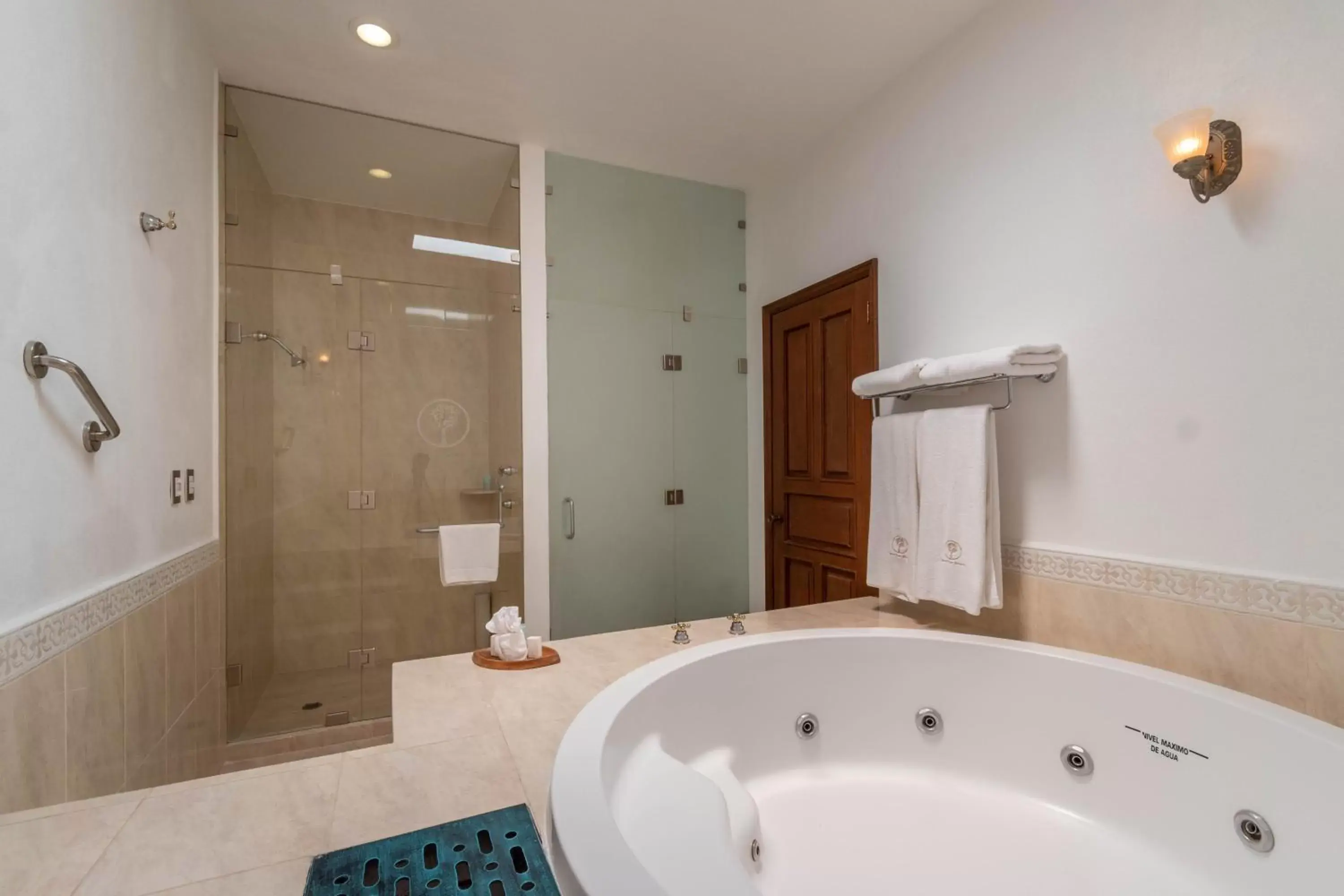 Shower, Bathroom in Quinta Las Acacias Hotel Boutique