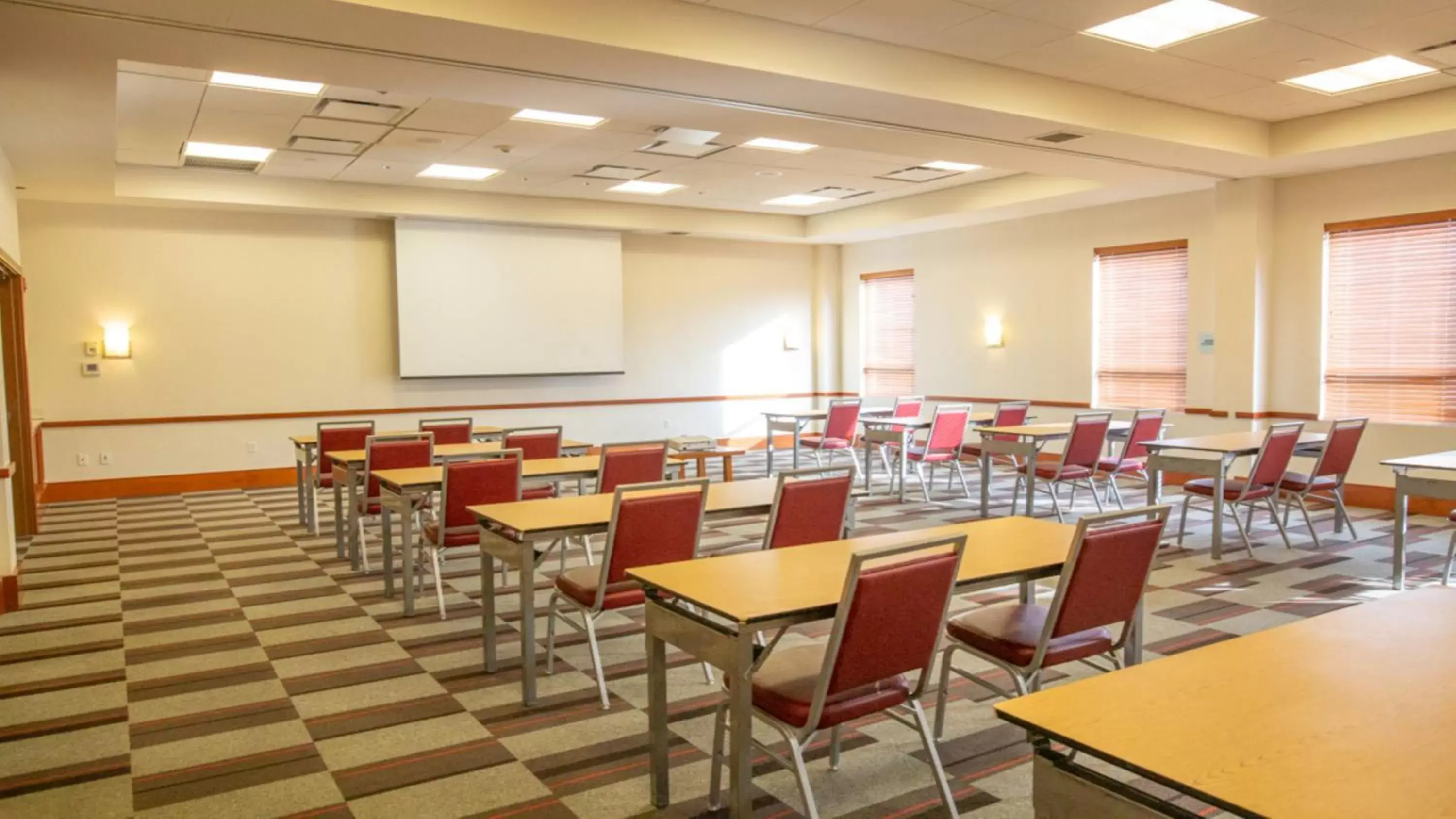Meeting/conference room in Holiday Inn Express Columbus Airport Easton