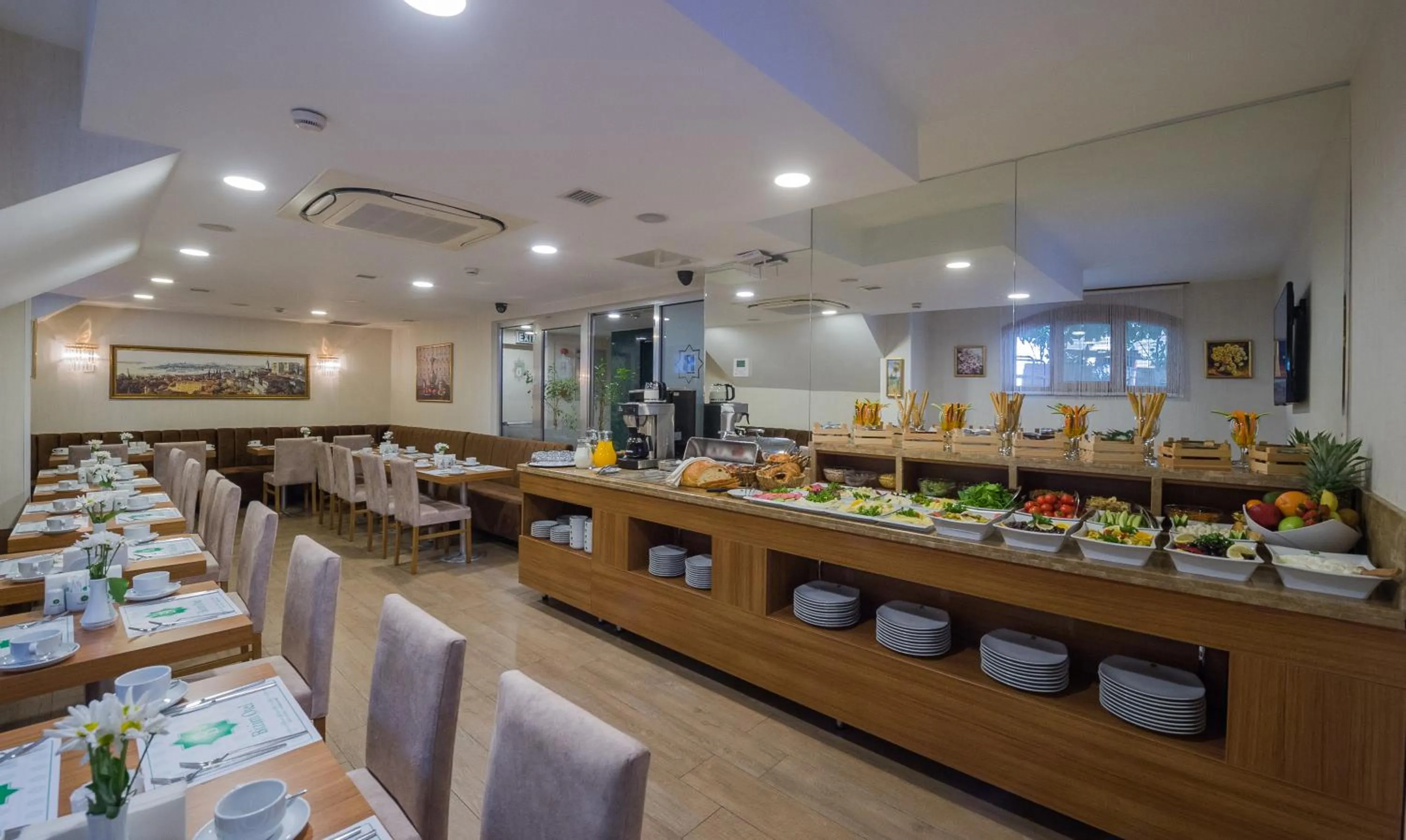 Restaurant/places to eat in Bizim Hotel