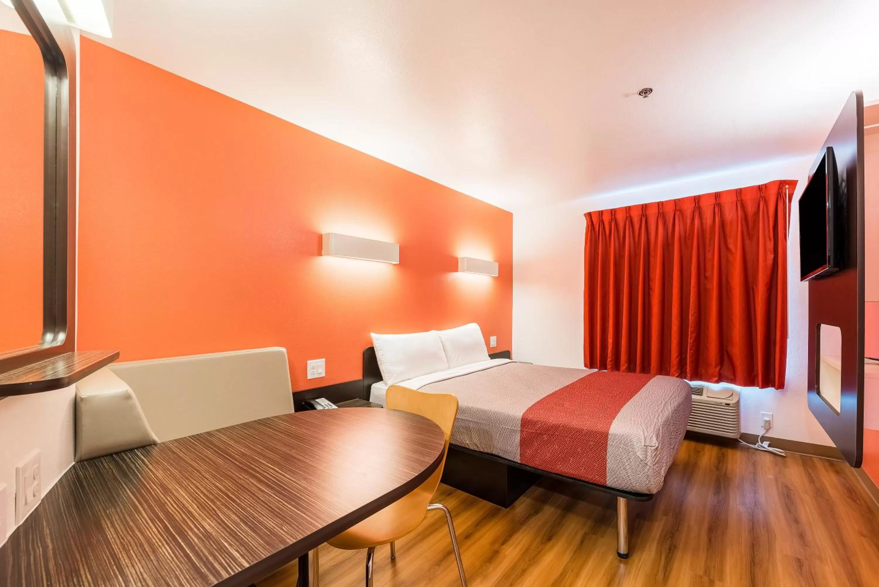 Bedroom, Bed in Motel 6 Fort Worth, TX - North - Saginaw