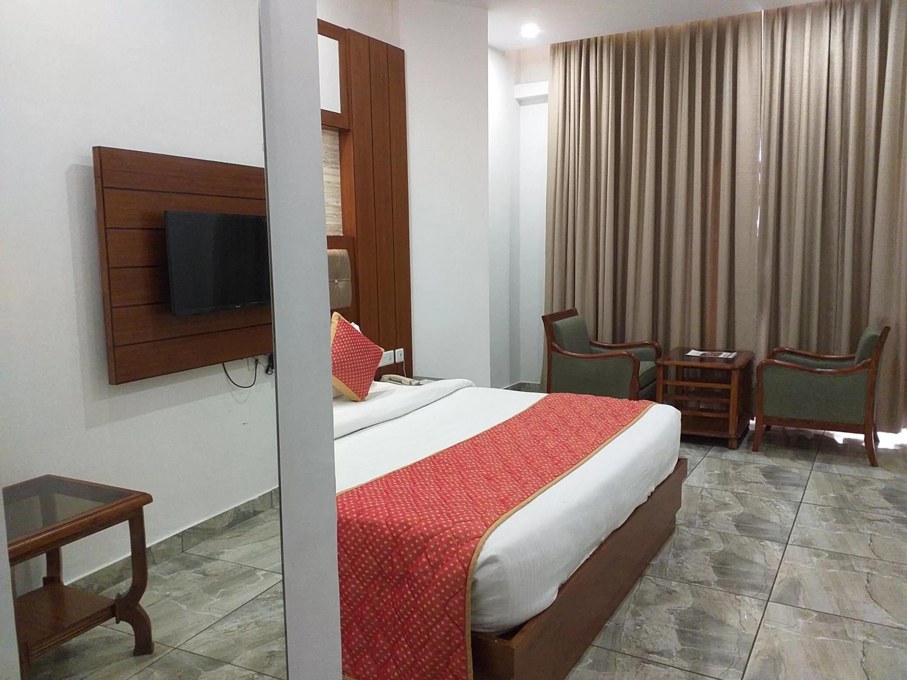 Photo of the whole room, Bed in Grand Hotel Nawanshahr