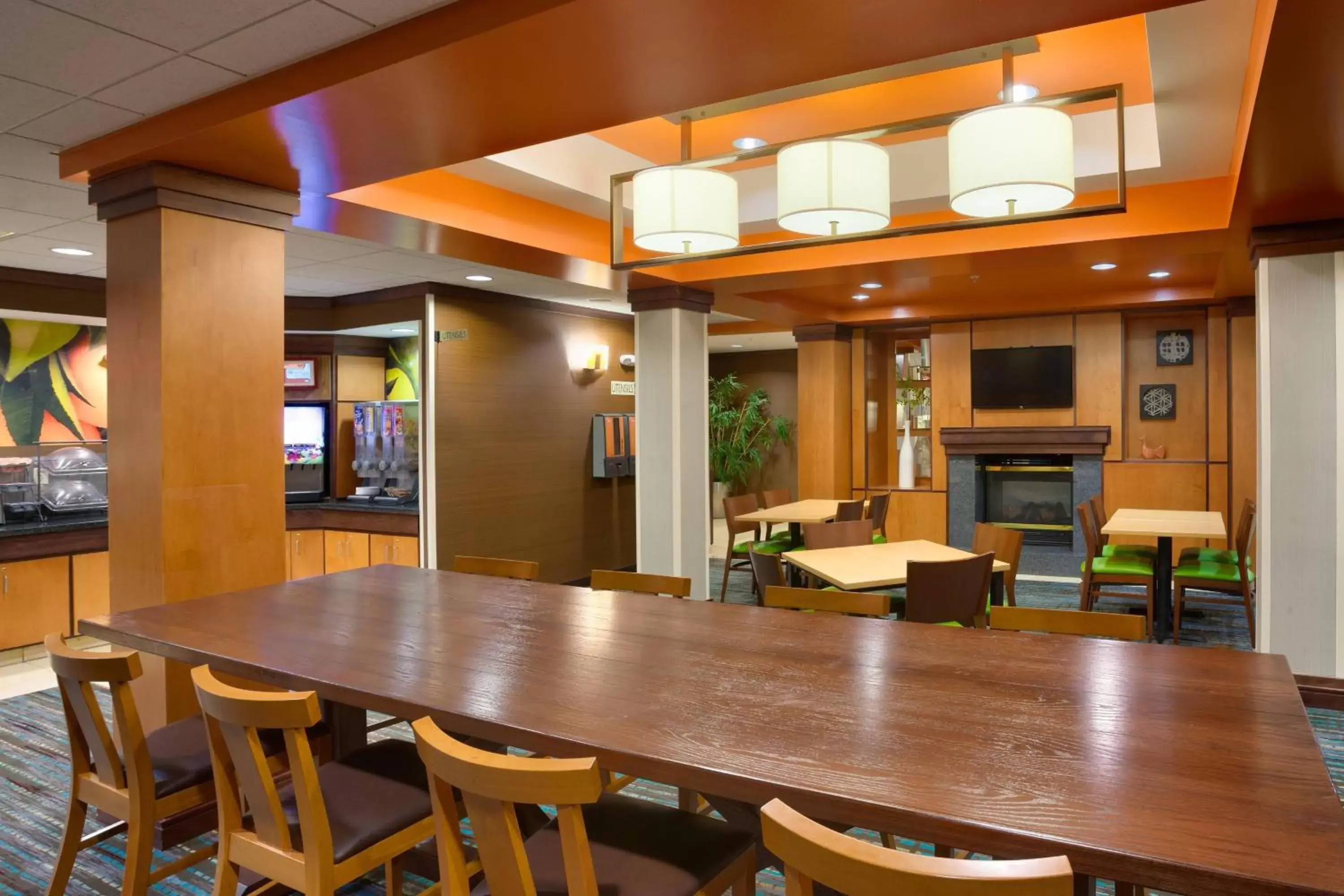 Restaurant/places to eat in Fairfield Inn & Suites Richfield