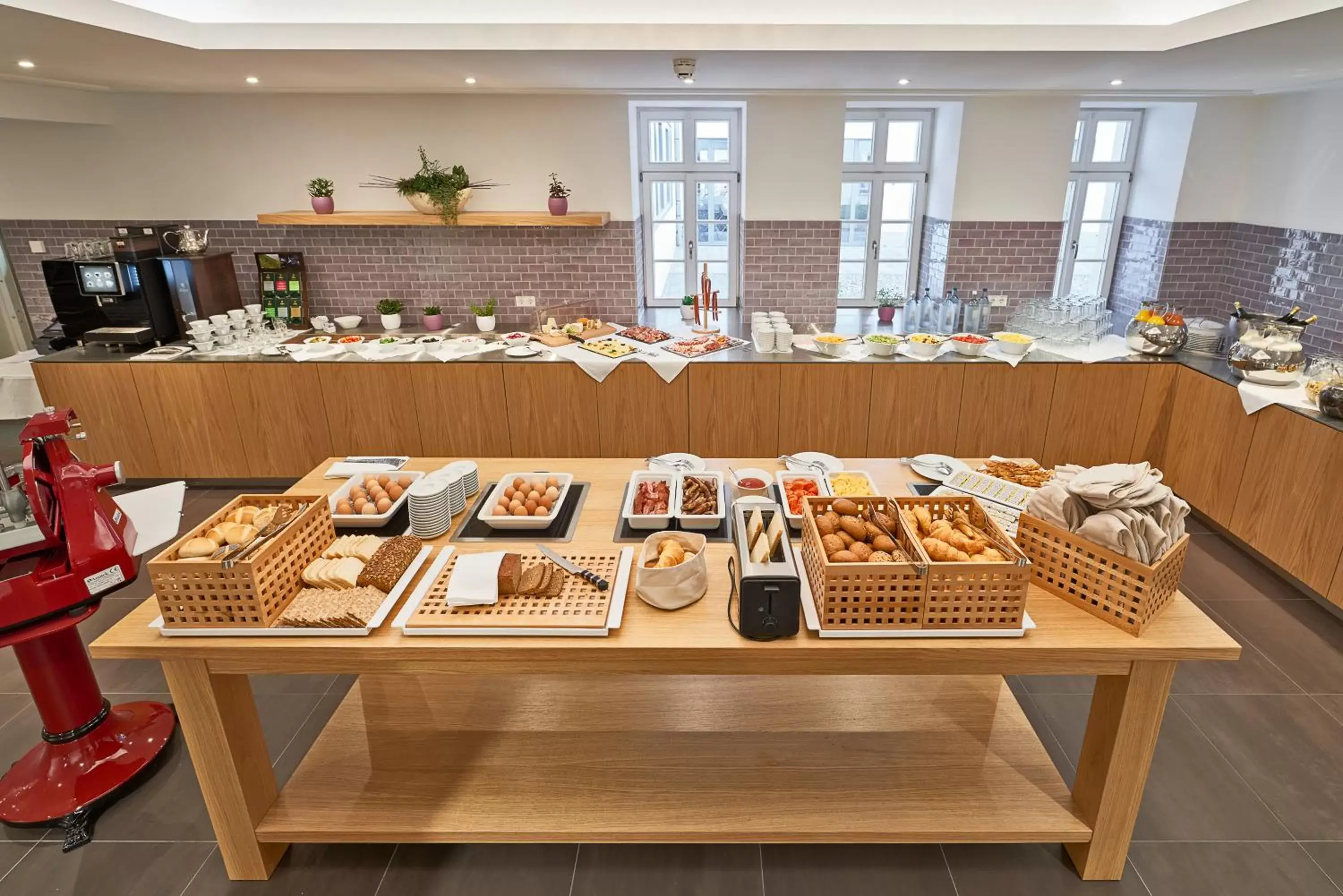 Breakfast in Hotel Elbresidenz an der Therme