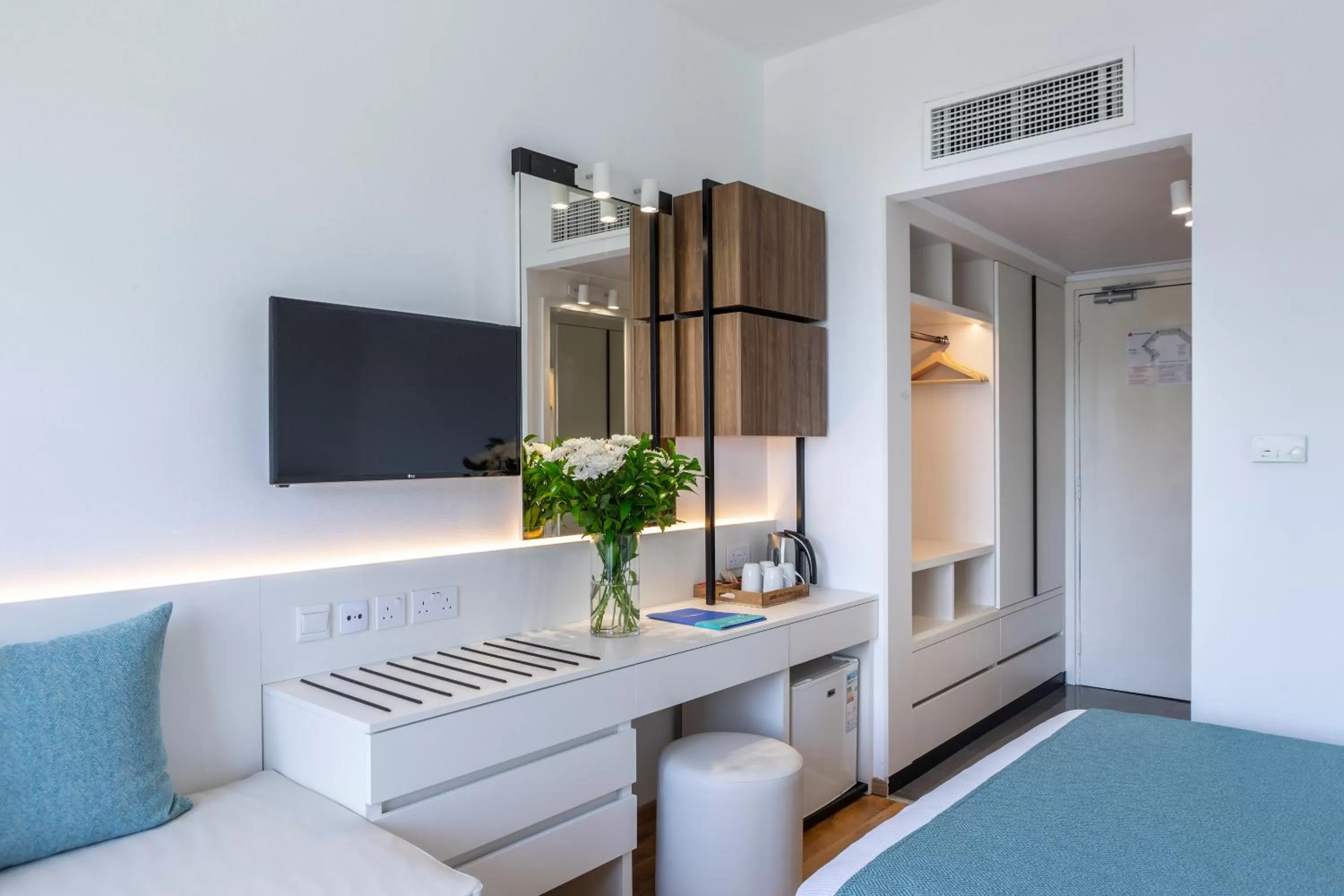 TV and multimedia, Bed in Louis Phaethon Beach