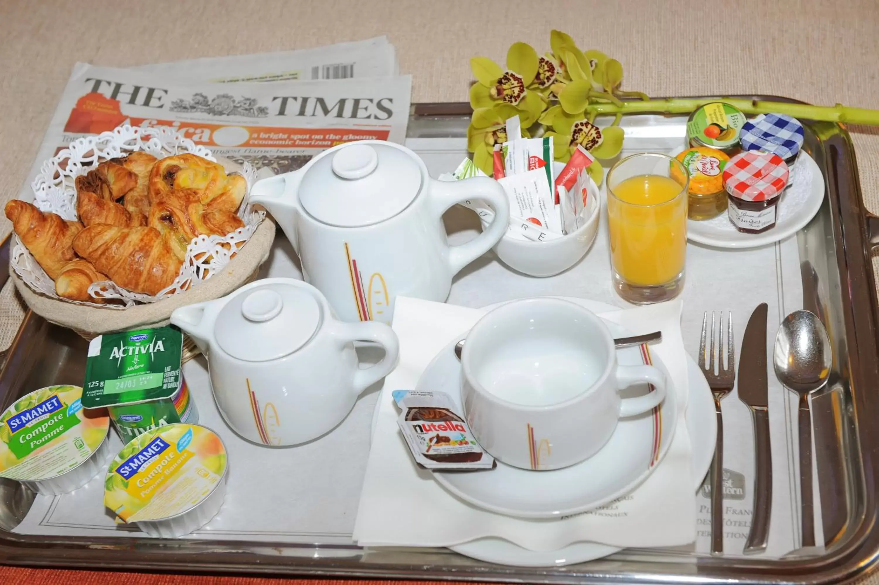 Breakfast in Best Western Plus Hôtel Colbert