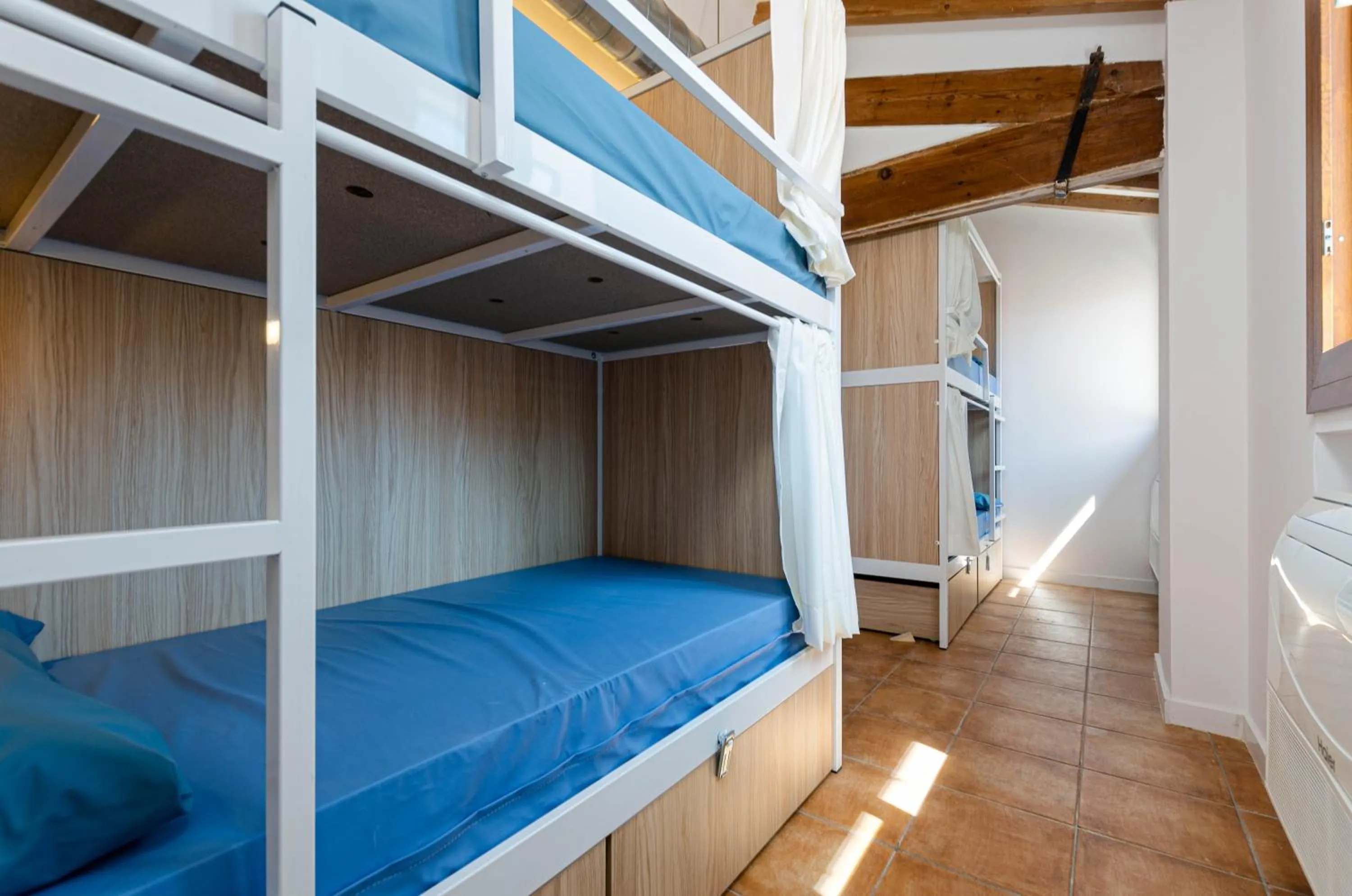 Bedroom, Bed in Urban Hostel Palma - Albergue Juvenil - Youth Hostel