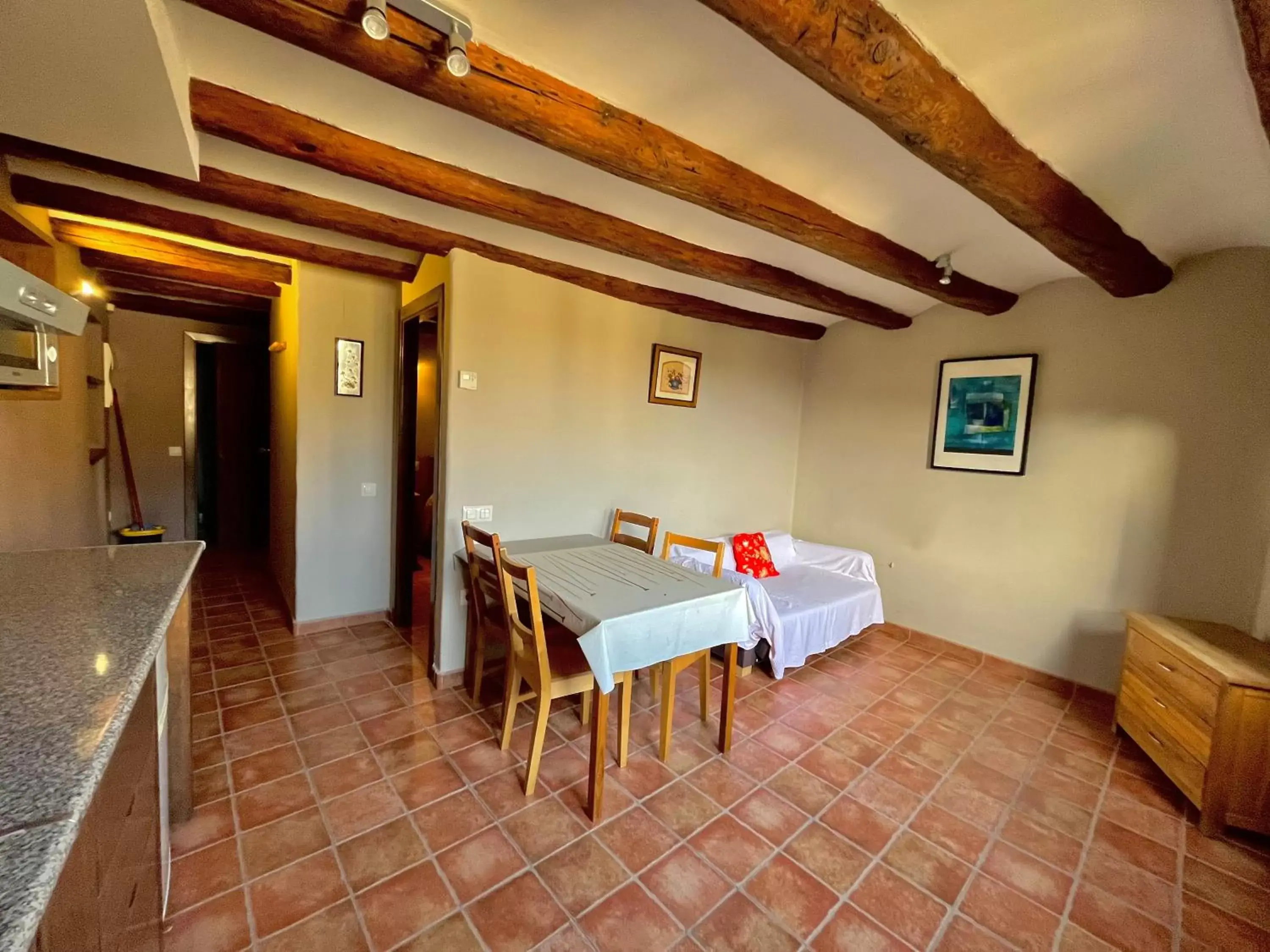 Kitchen or kitchenette, Dining Area in Hotel Palacio del Obispo