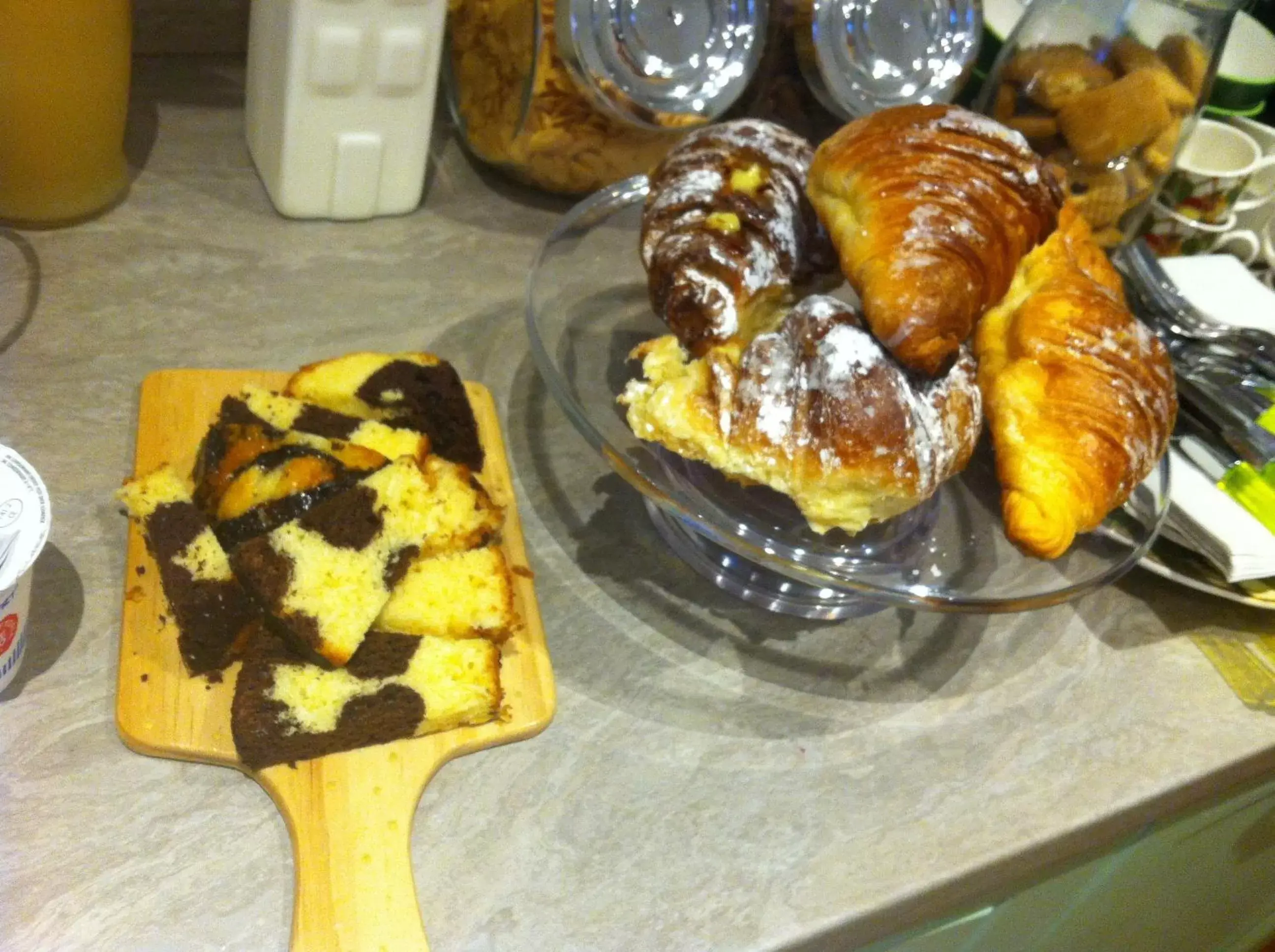 Buffet breakfast, Food in Le Scalette Al Vaticano B&B