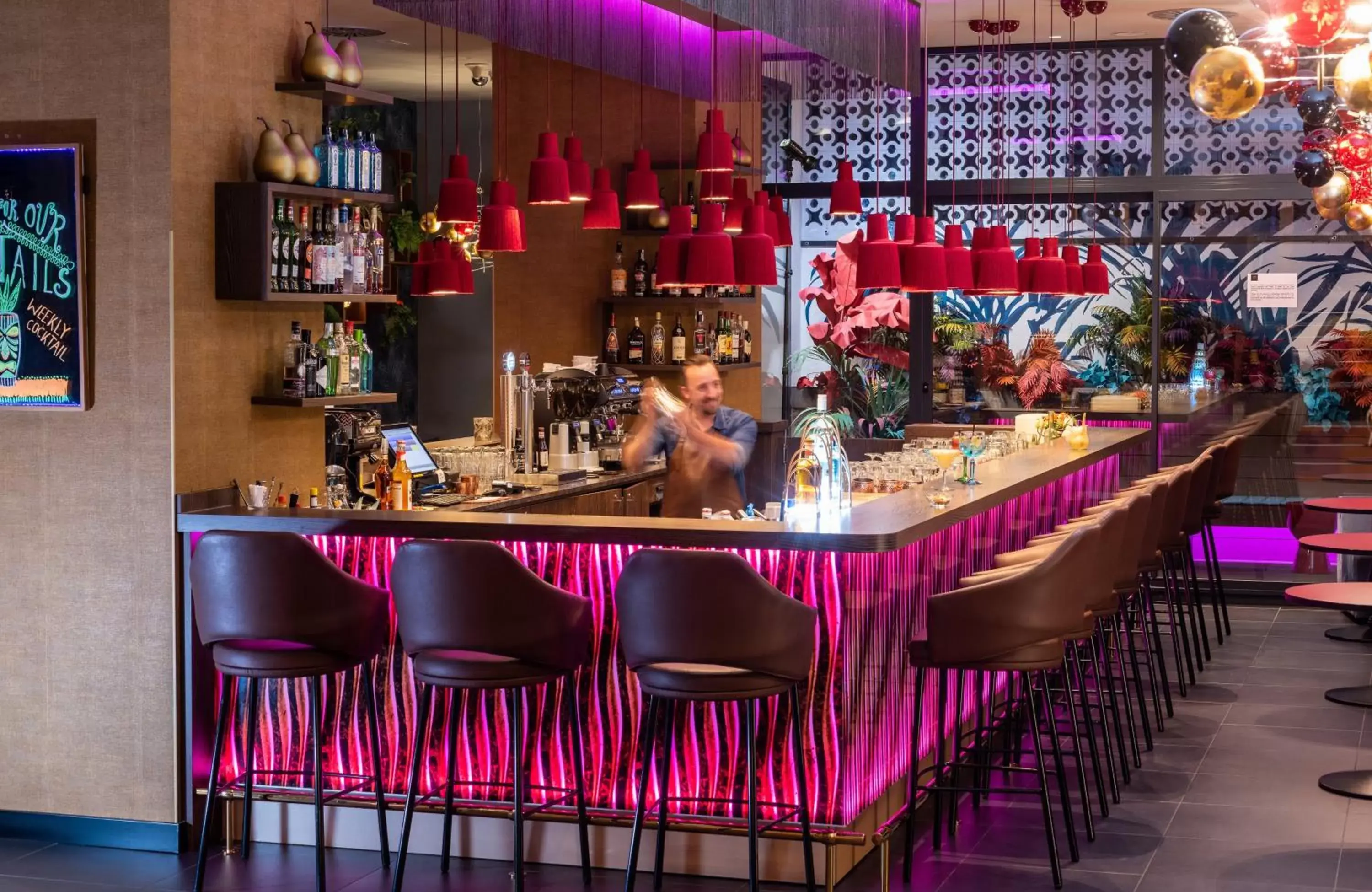 Lounge or bar, Lounge/Bar in NYX Hotel Madrid by Leonardo Hotels