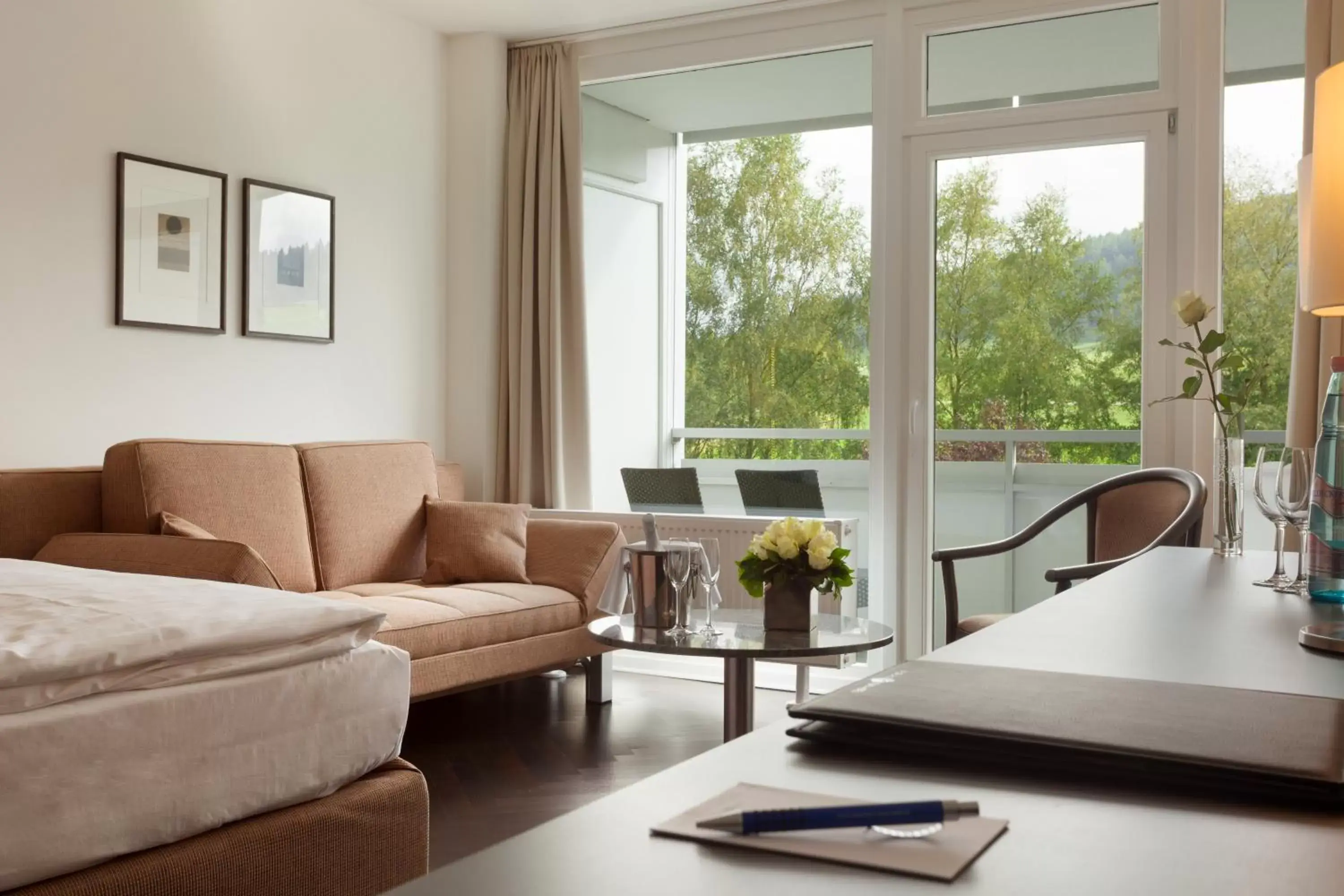 Photo of the whole room, Seating Area in Sauerland Stern Hotel