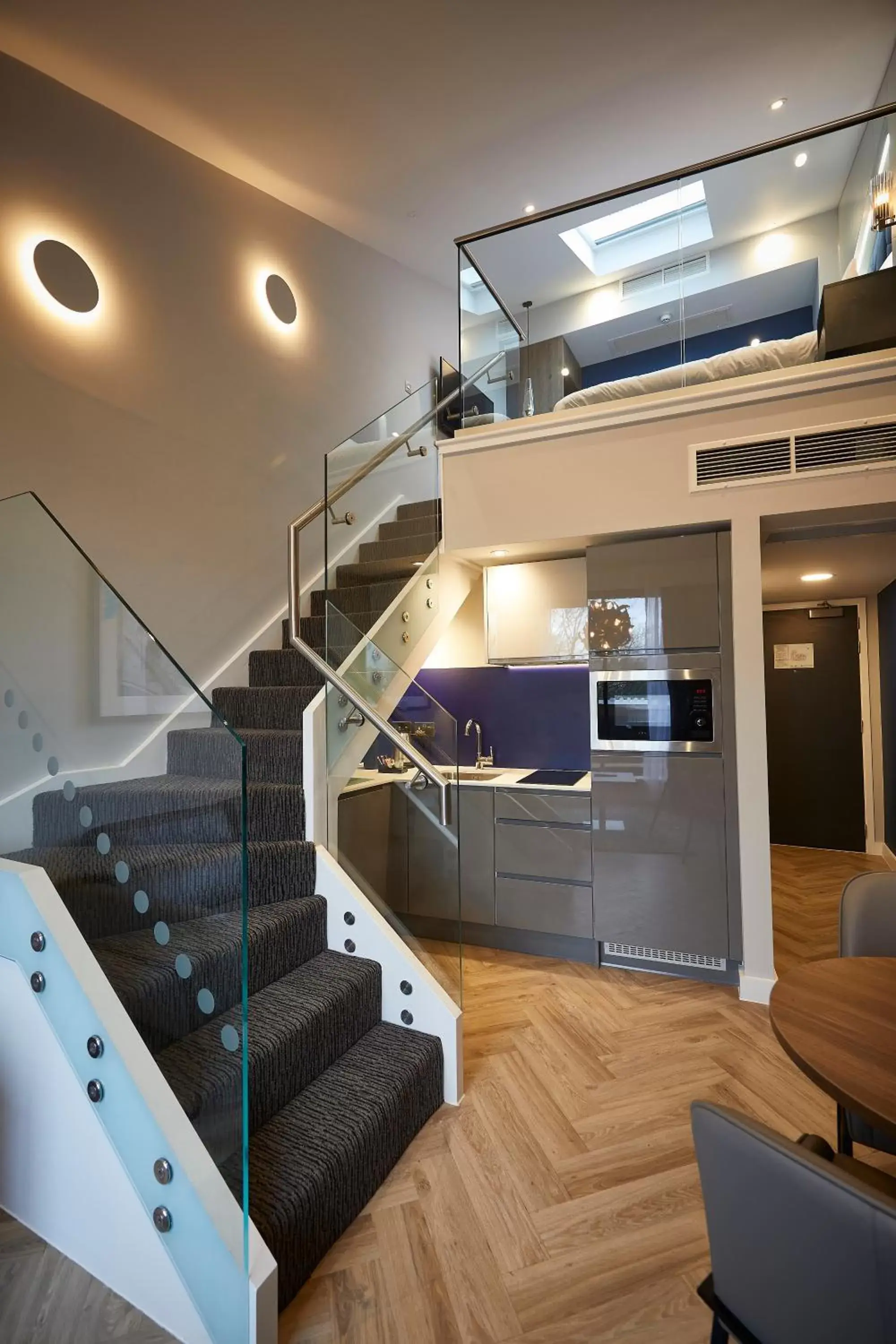 Loft Suite in Roomzzz York City Loft Suite in Roomzzz York City