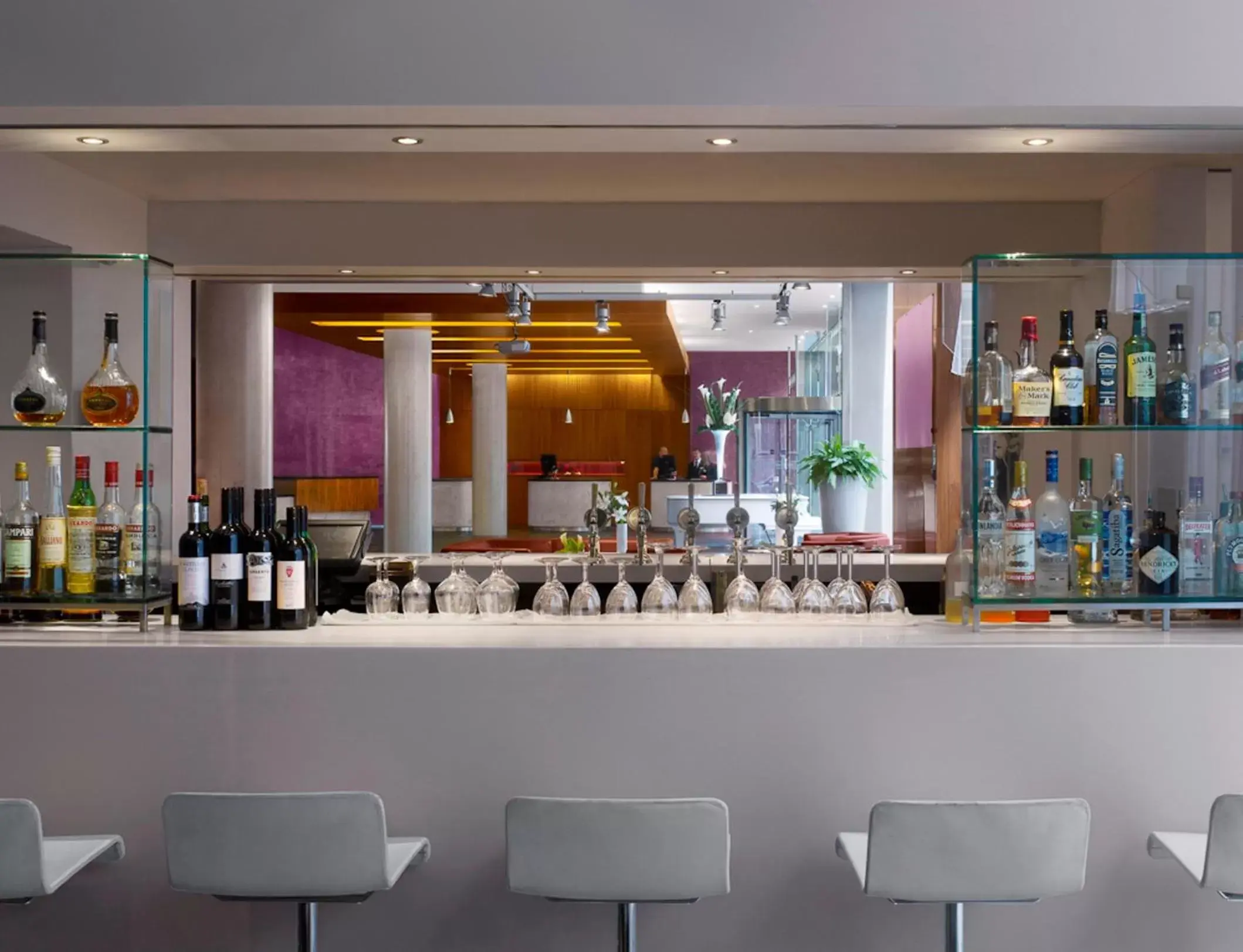 Lounge or bar, Restaurant/Places to Eat in Radisson Blu Hotel, Liverpool