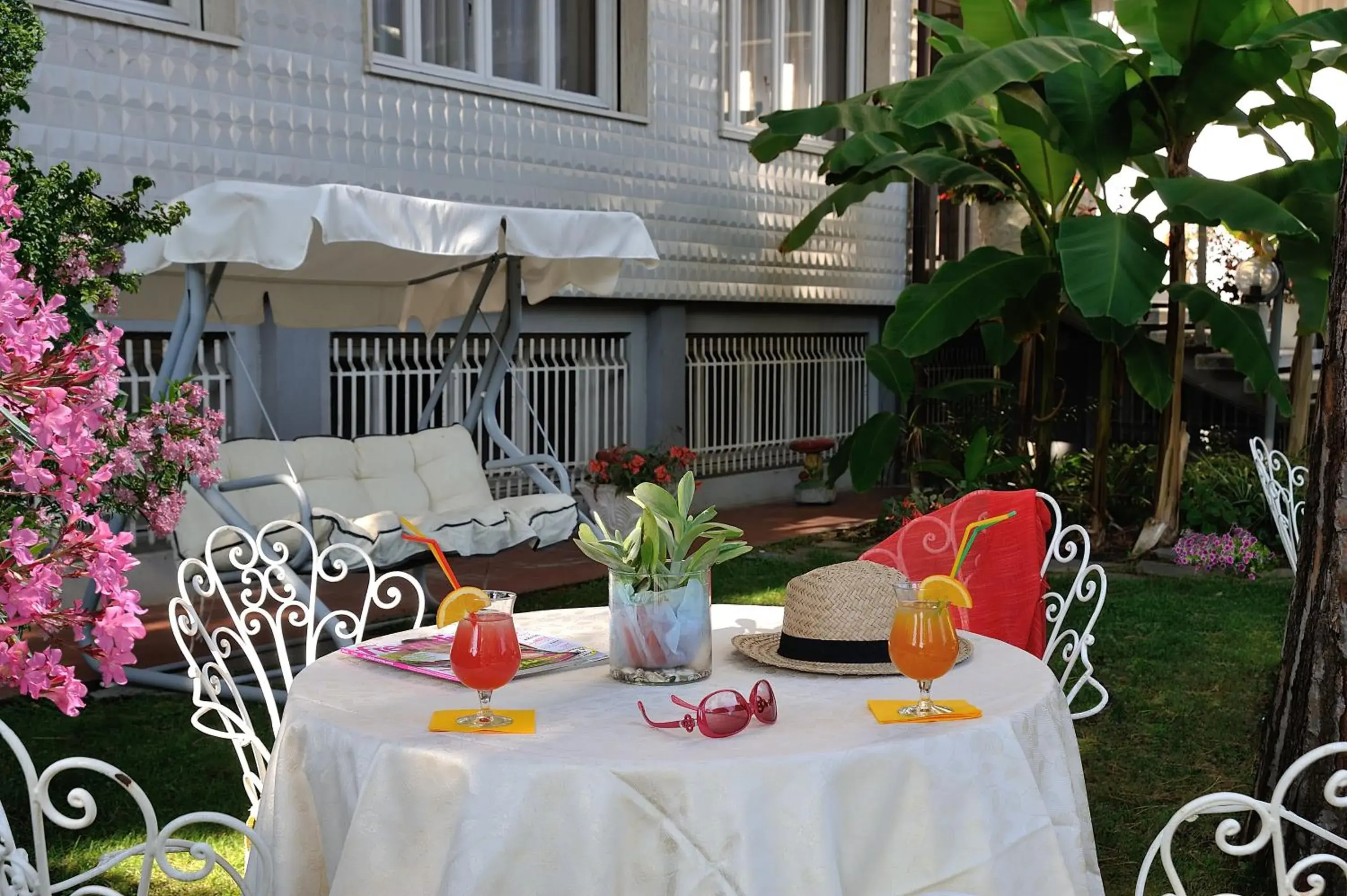 Patio, Restaurant/Places to Eat in Hotel Corallo