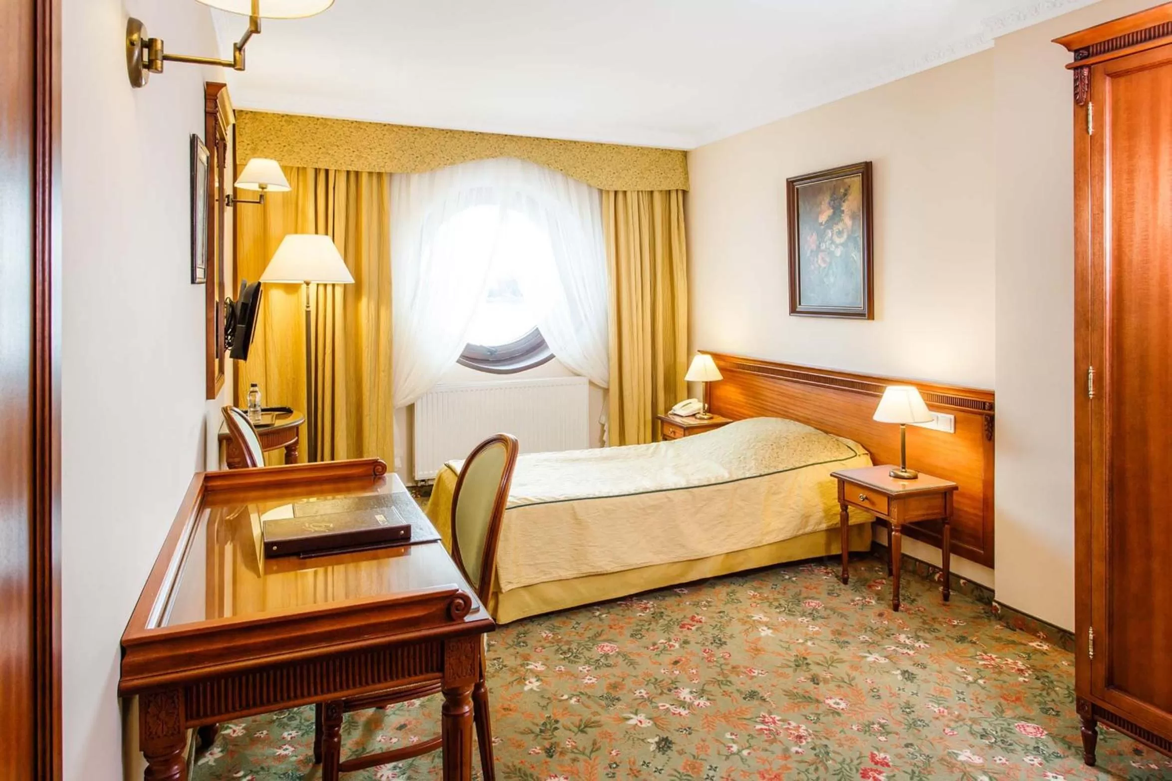 Bedroom, Bed in Hotel Duo Spa