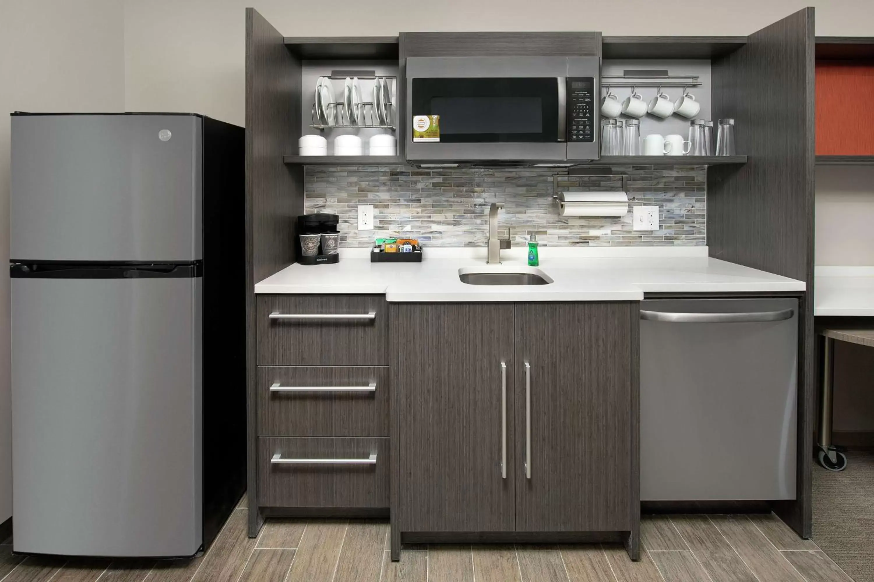 Kitchen or kitchenette, Kitchen/Kitchenette in Home2 Suites By Hilton Charlottesville Downtown