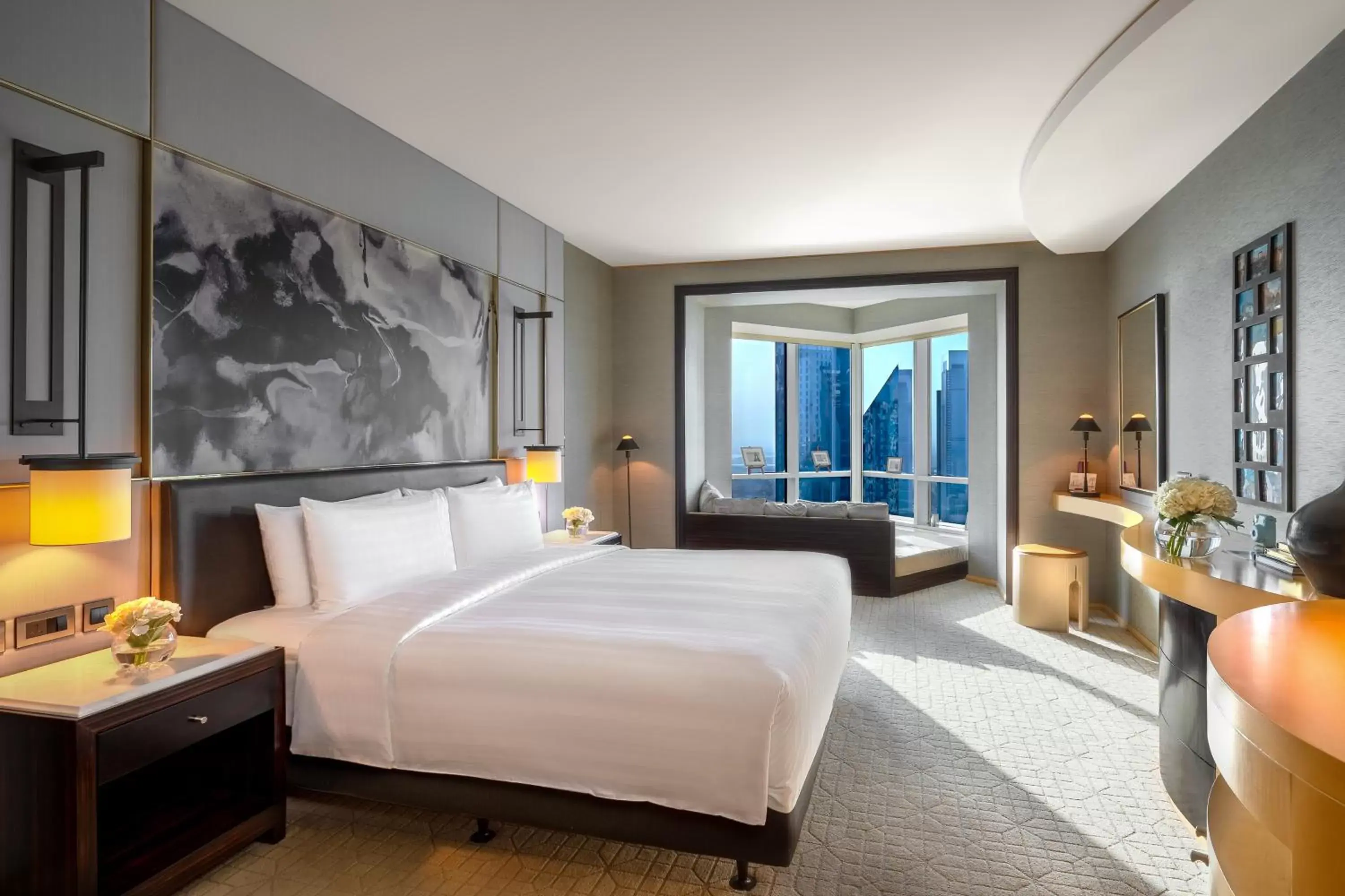 Bed in Shangri-La Dubai