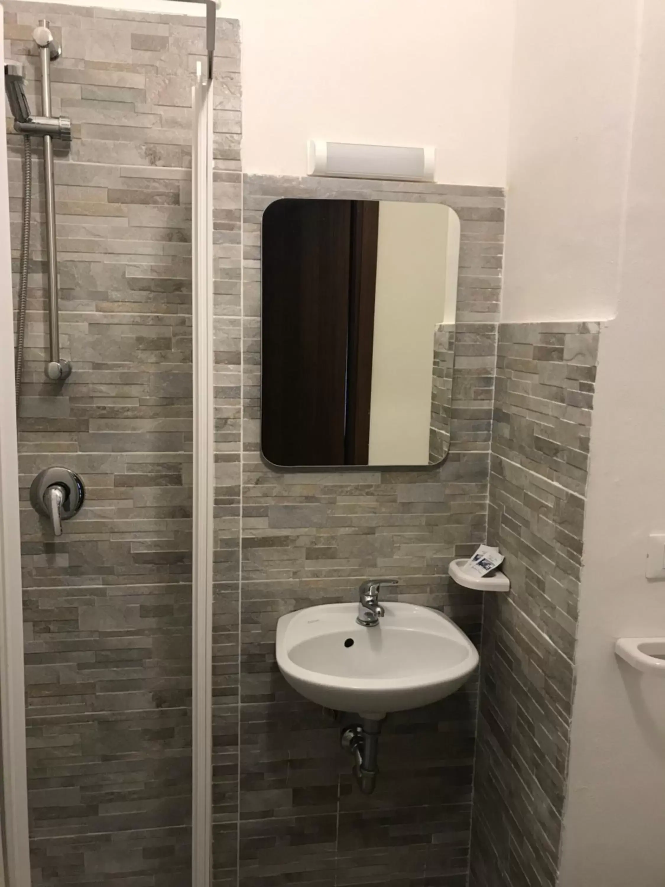 Bathroom in Hotel Mirador