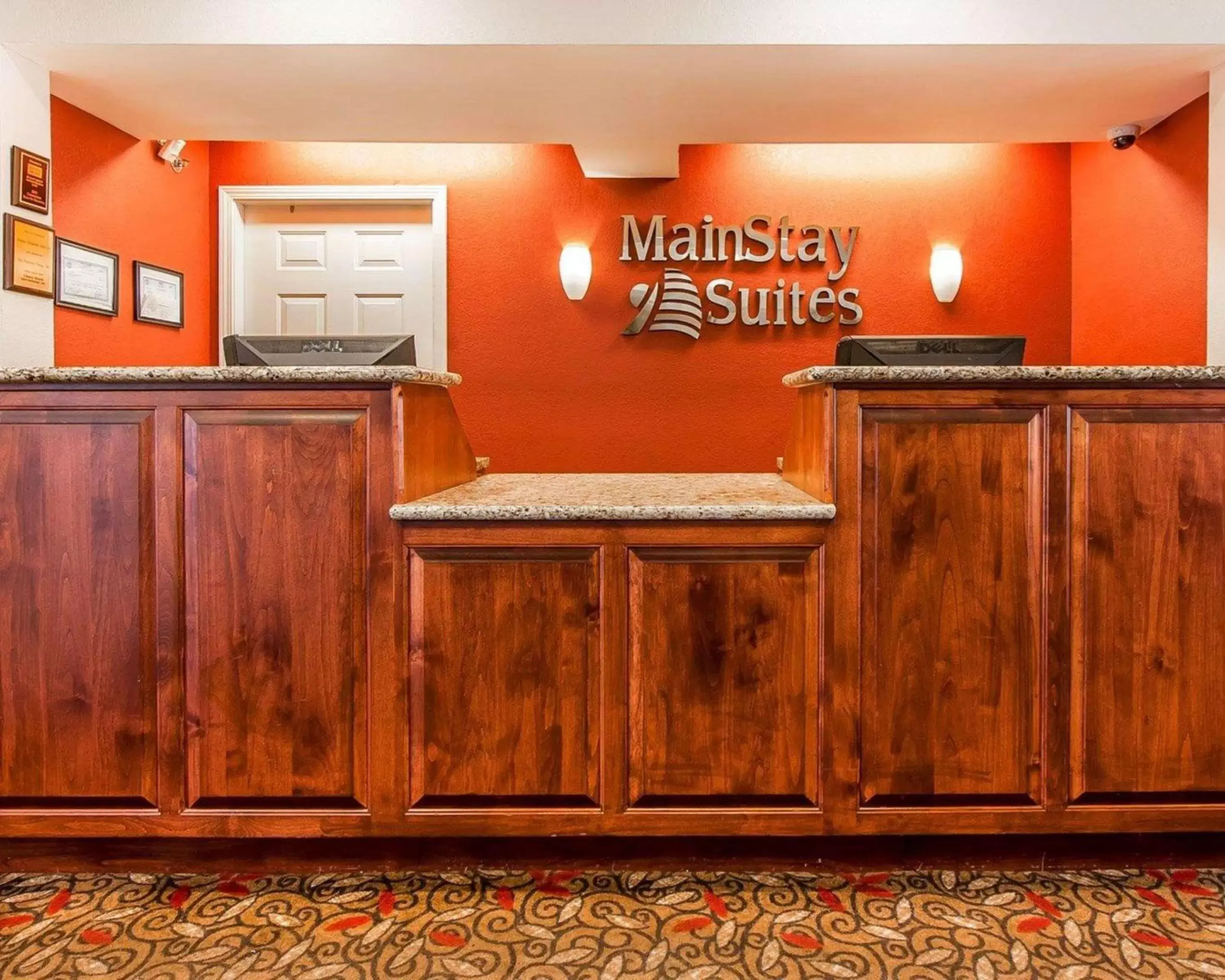 Lobby or reception in MainStay Suites Knoxville Airport