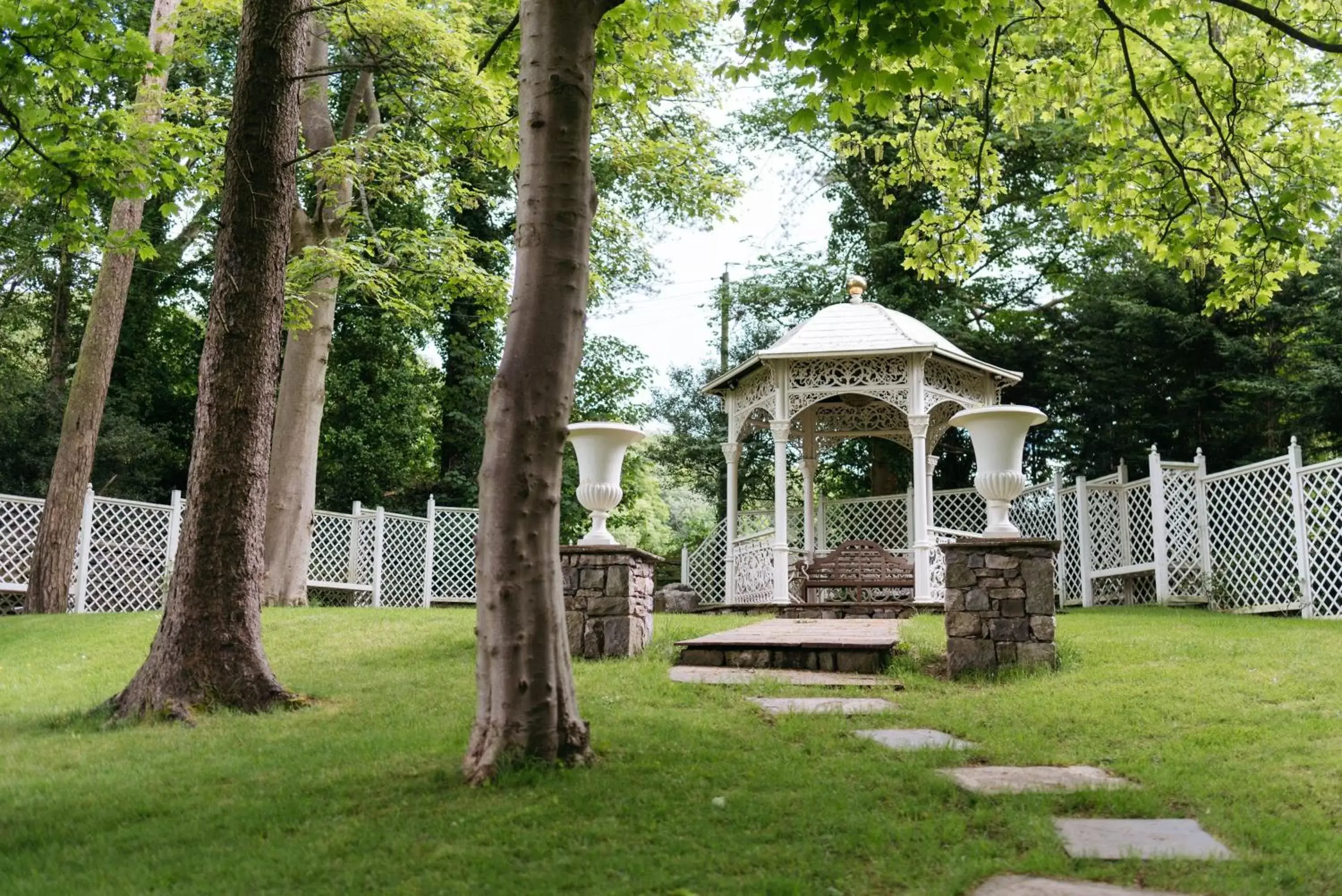 Garden in Grange Hotel