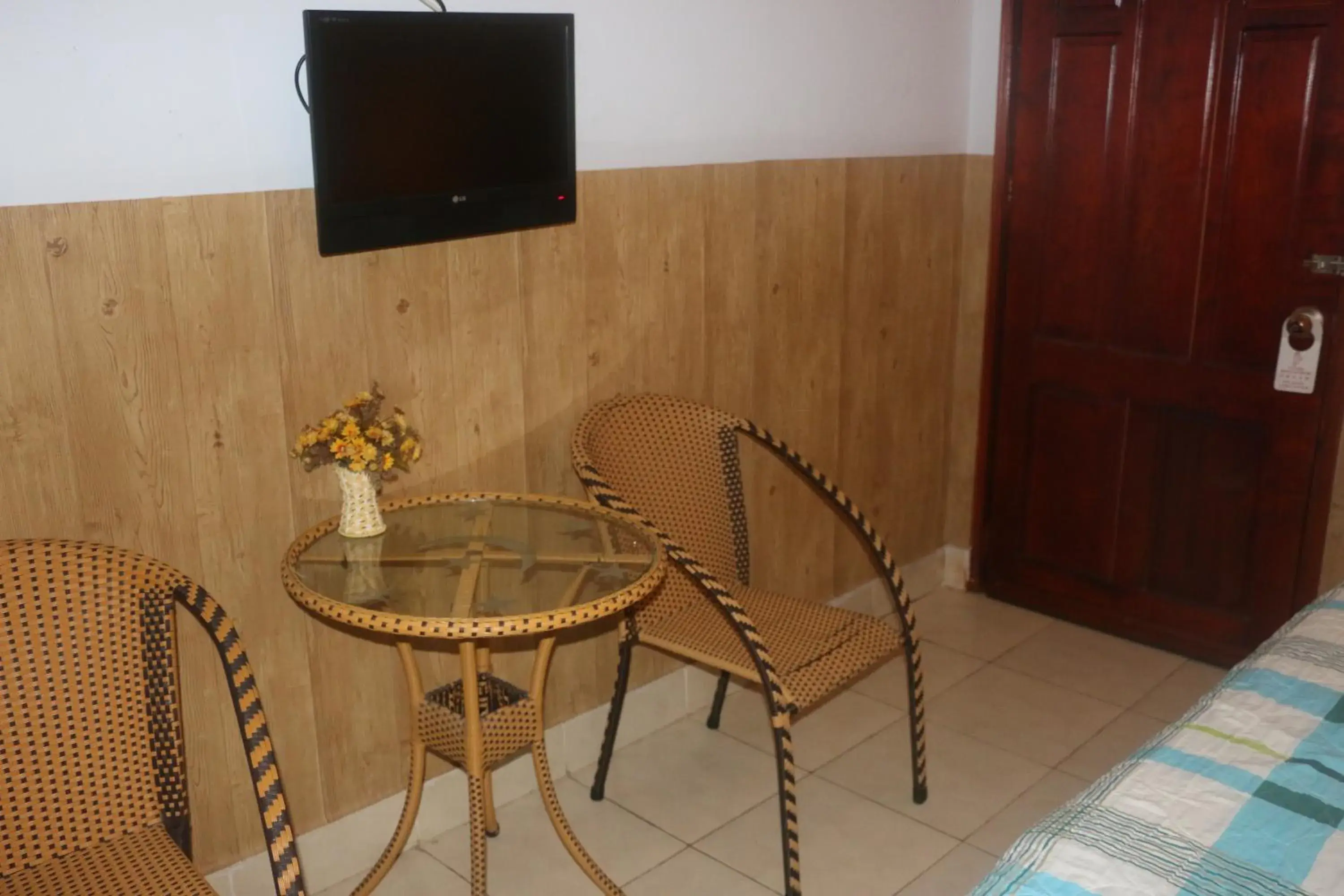 Seating area, TV/Entertainment Center in Kim Long Hotel