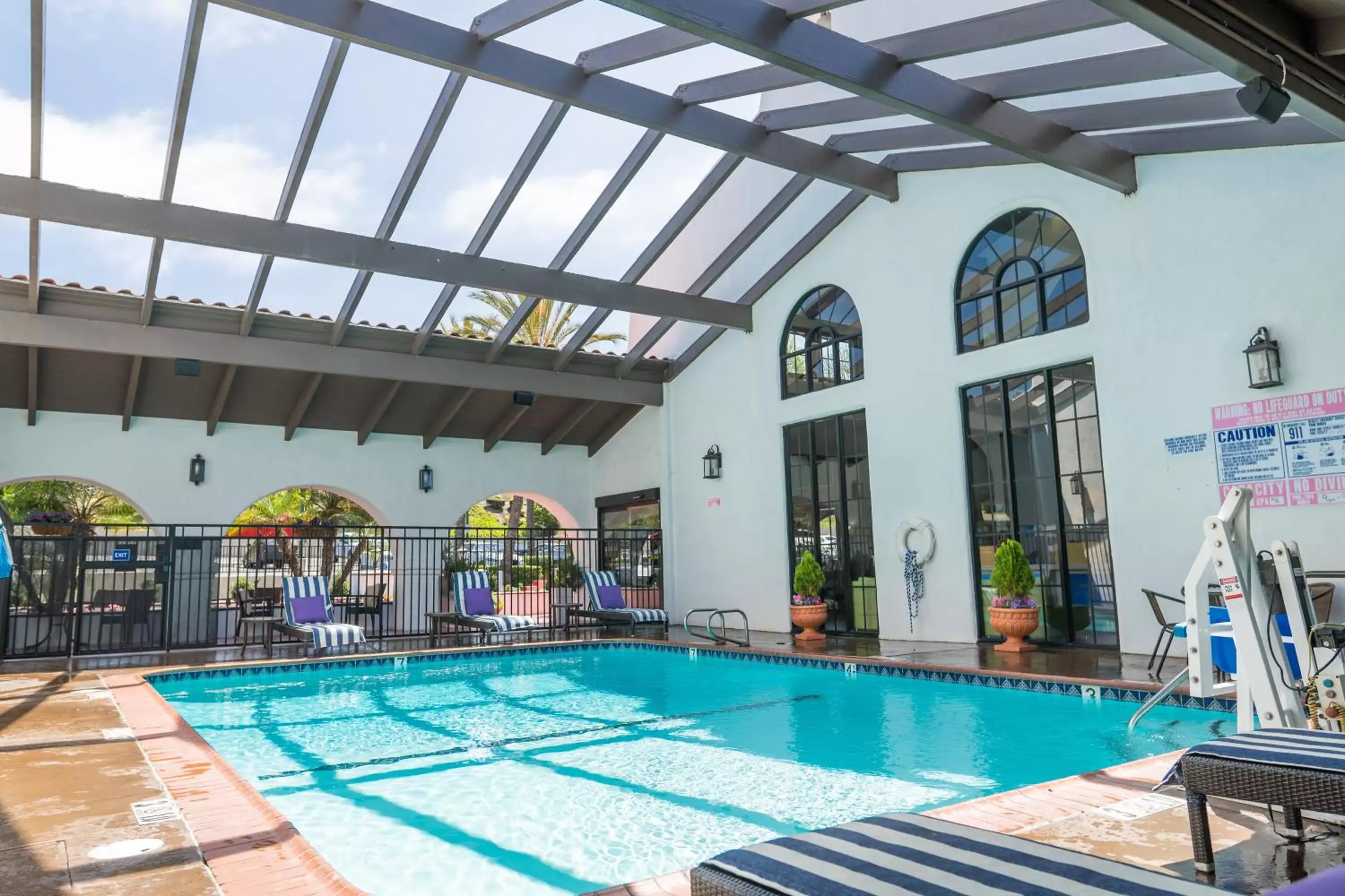 Swimming Pool in Holiday Inn Express San Clemente N – Beach Area, an IHG Hotel