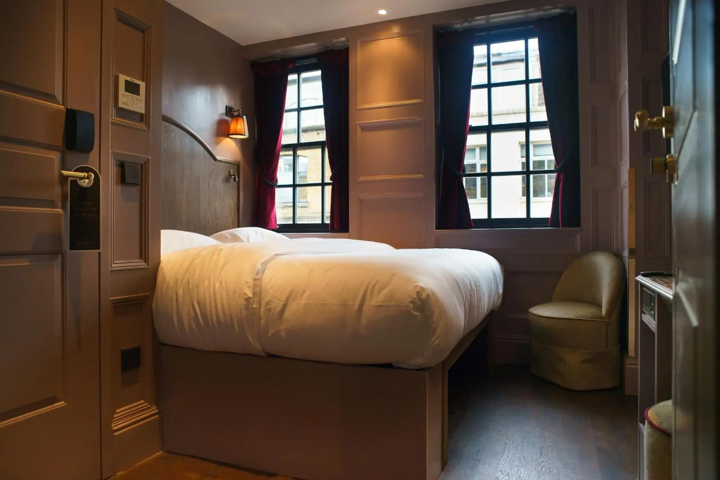 Bed in Mimi's Hotel Soho Bed in Mimi's Hotel Soho