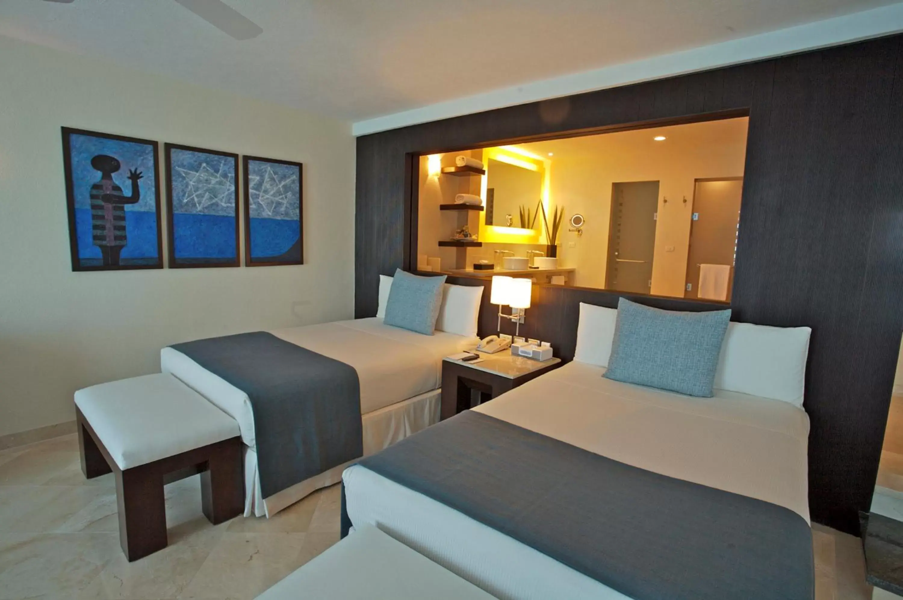 Bedroom, Bed in Grand Park Royal Cancun