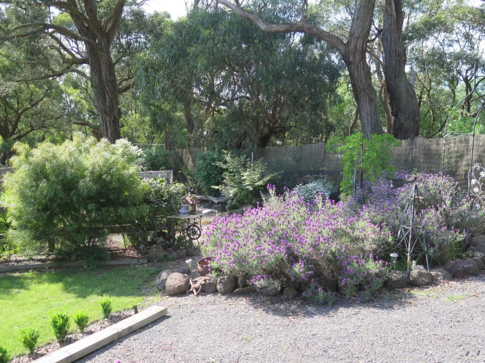 Property building, Garden in Honeyeater Cottage
