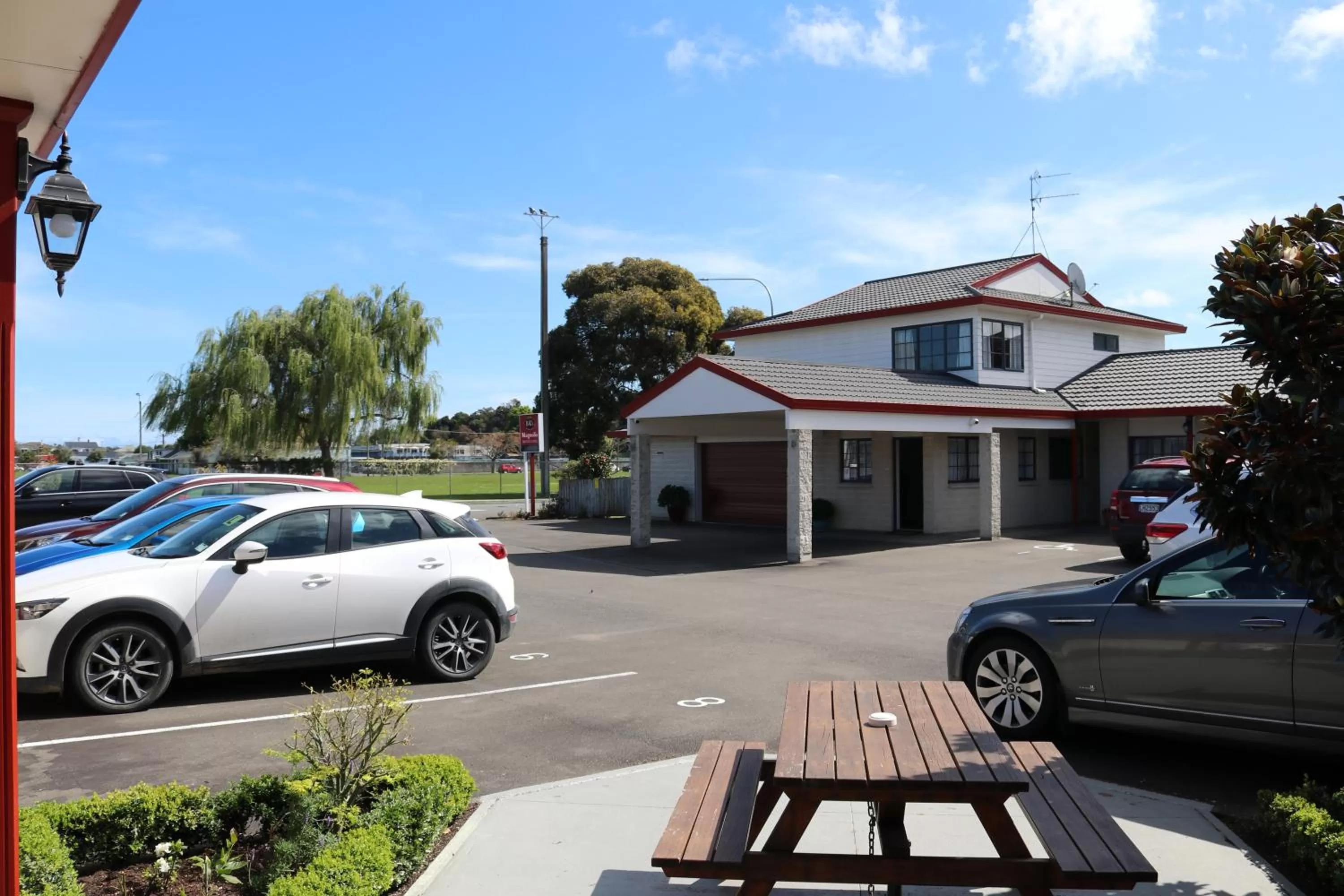 BK's Magnolia Motor Lodge