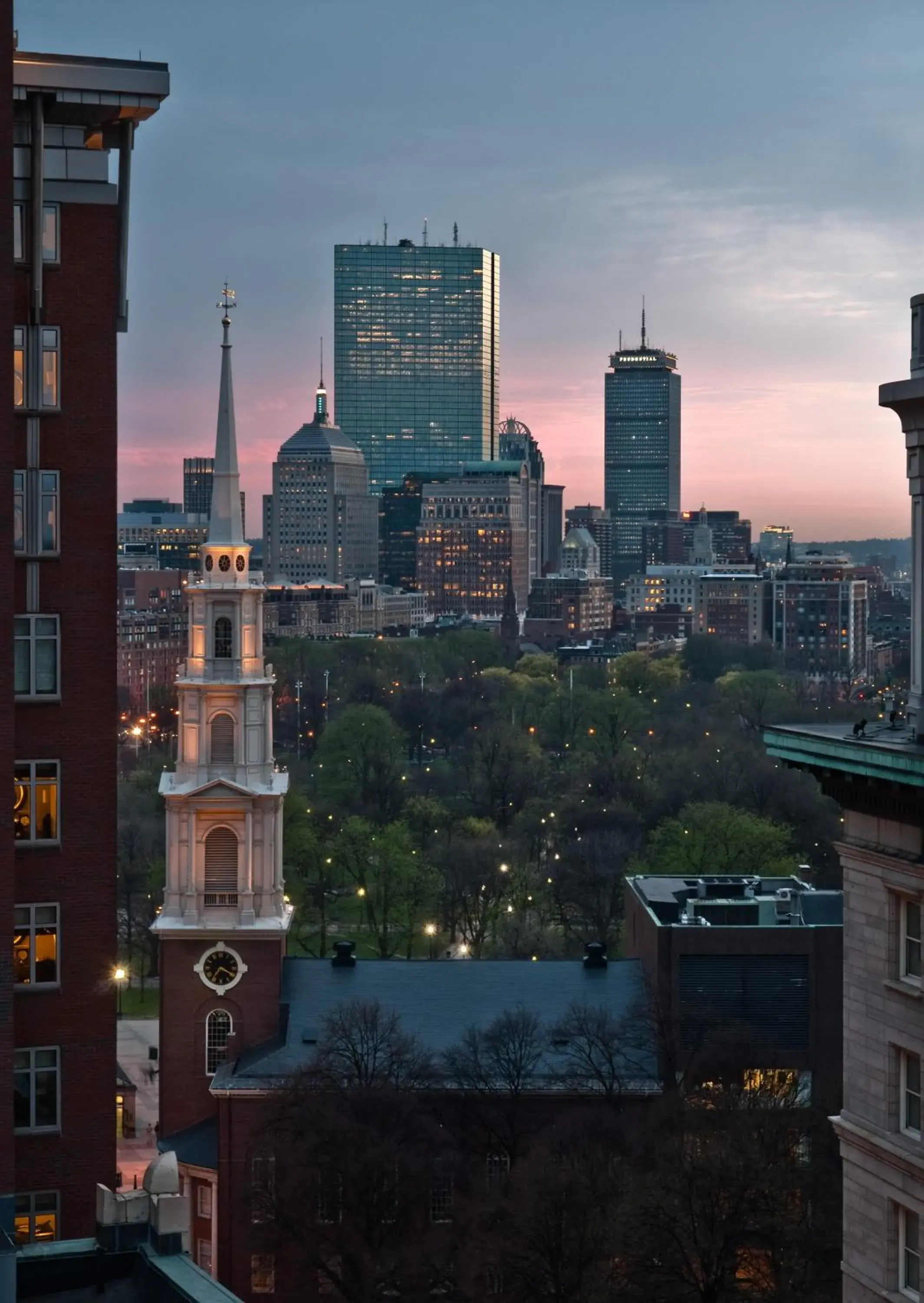 Photo of the whole room in Boston Omni Parker House Hotel Photo of the whole room in Boston Omni Parker House Hotel