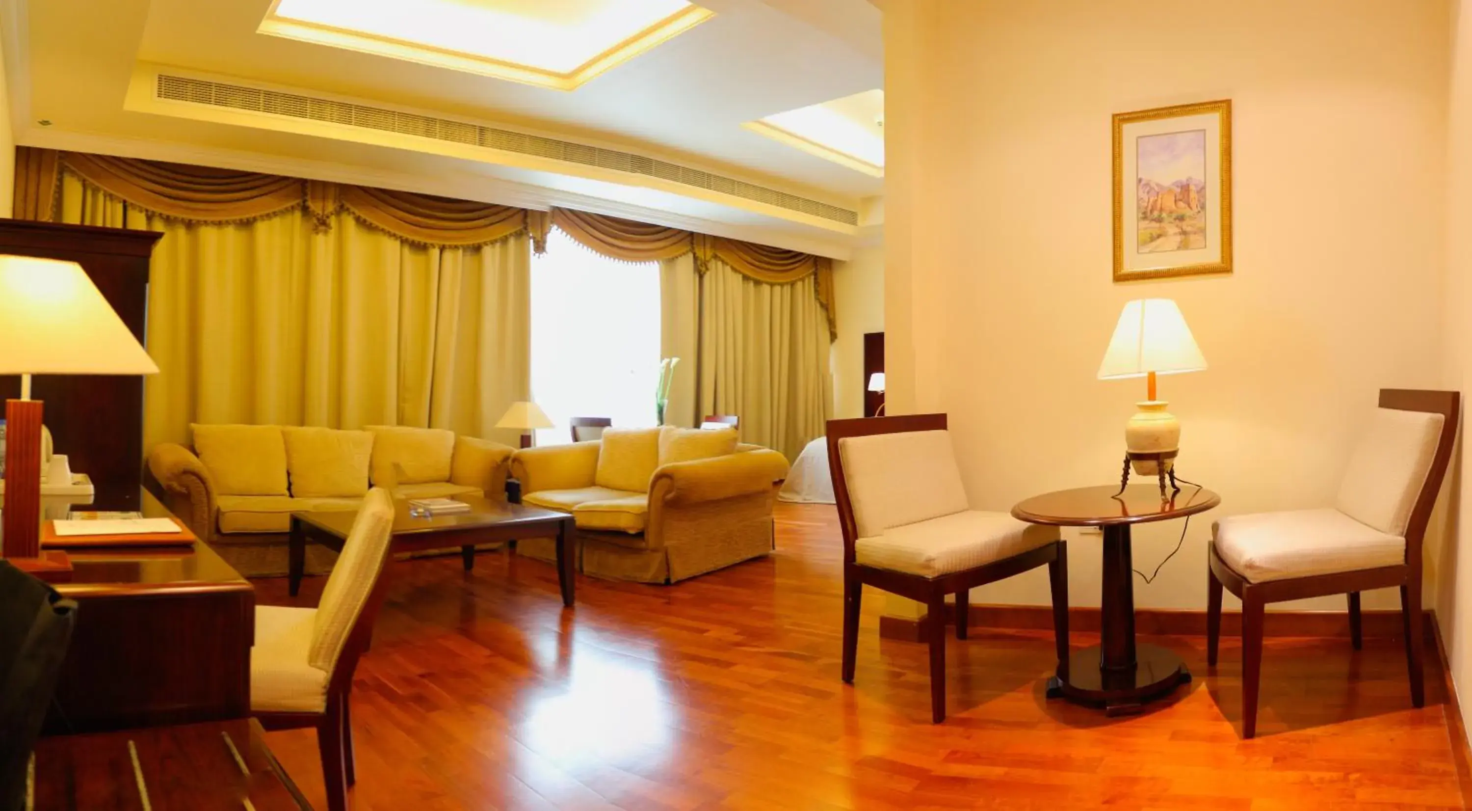 Seating area, Lounge/Bar in Sharjah Premiere Hotel & Resort