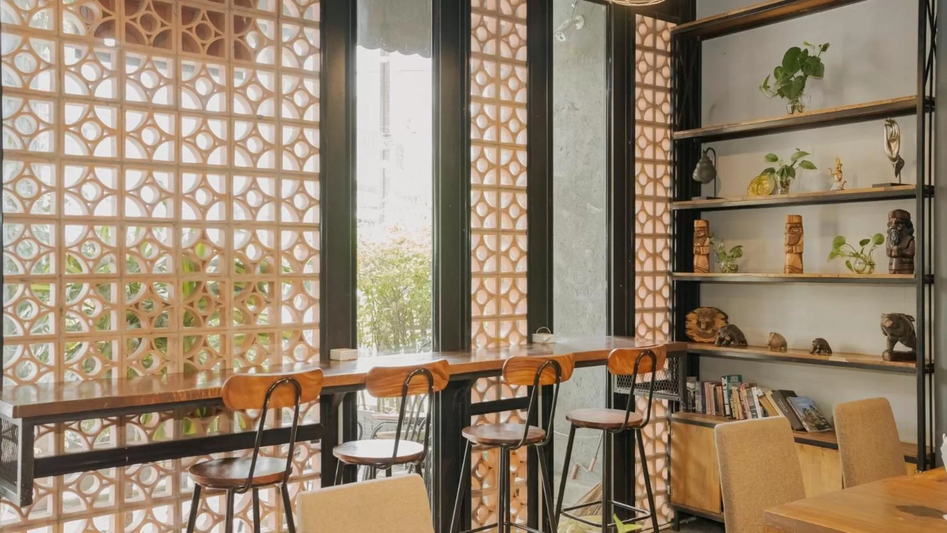 Lounge or bar in Monsoon Bassac Hotel