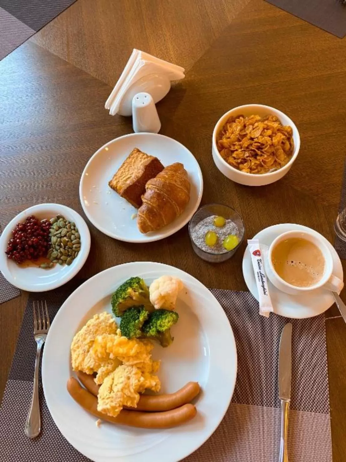 Food and drinks in Aparthotel Orbi City Batumi