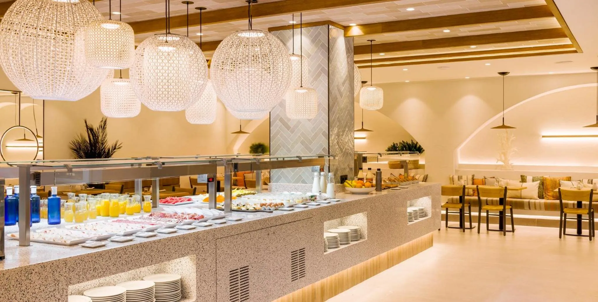 Dining area in Ilunion Menorca