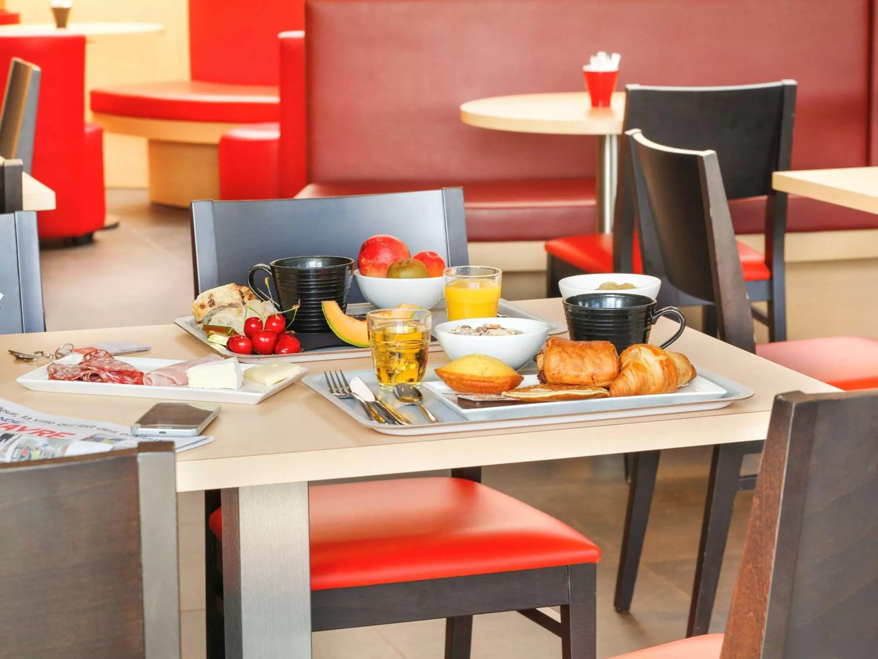 Restaurant/places to eat in Ibis Le Havre Sud Harfleur