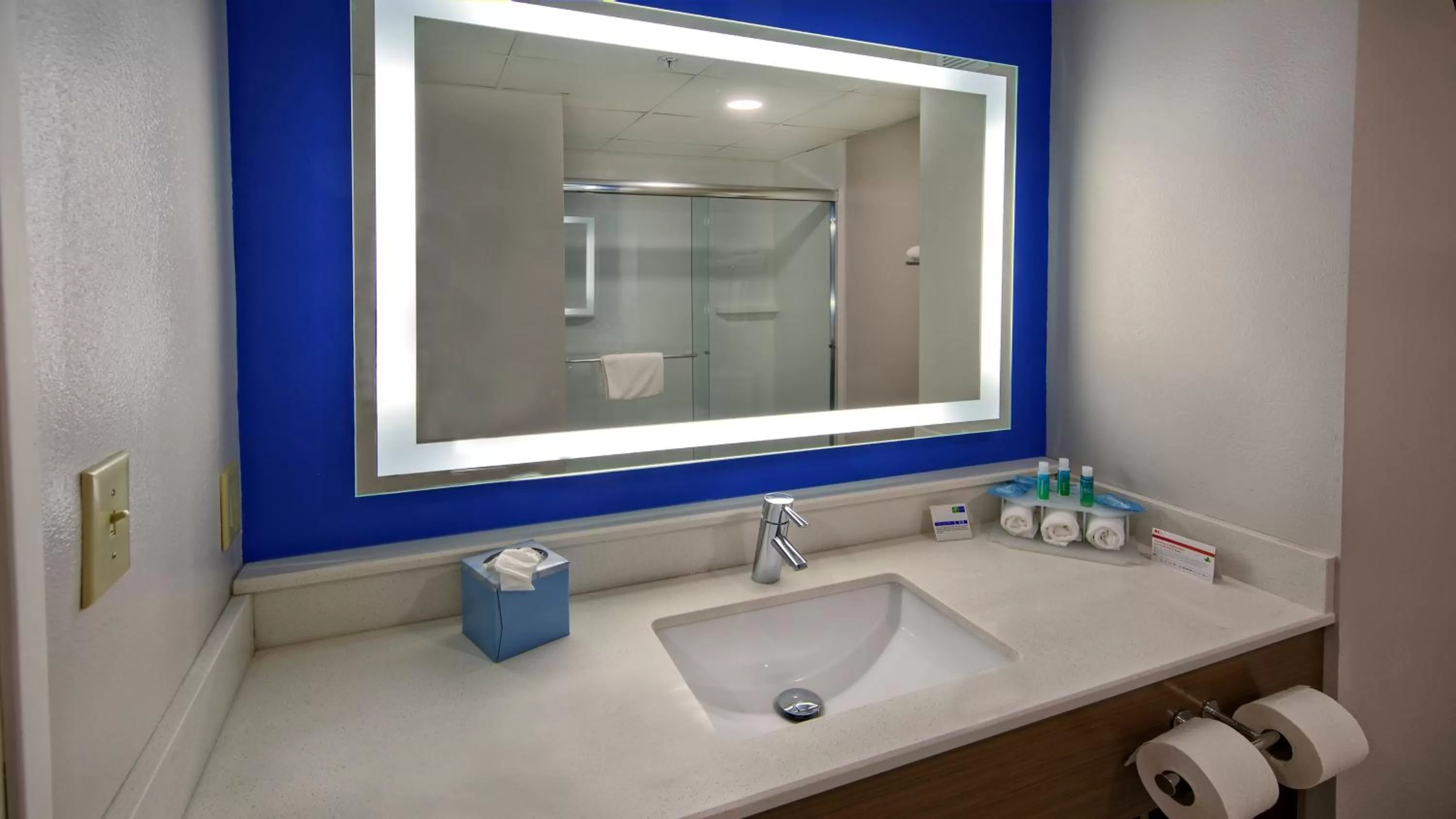 Bathroom in Holiday Inn Express & Suites Crossville by IHG