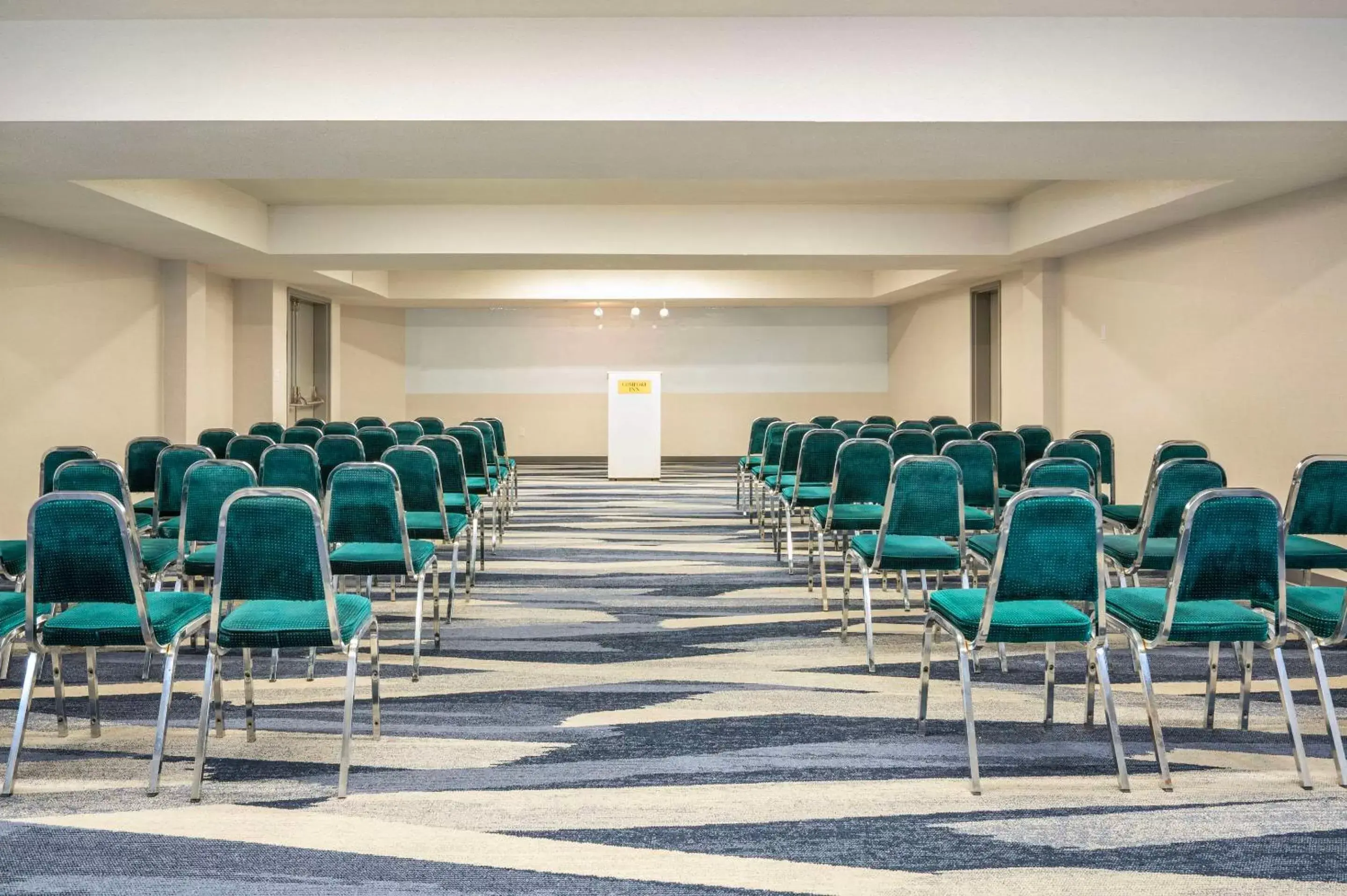 Meeting/conference room in Comfort Inn & Suites Barrie