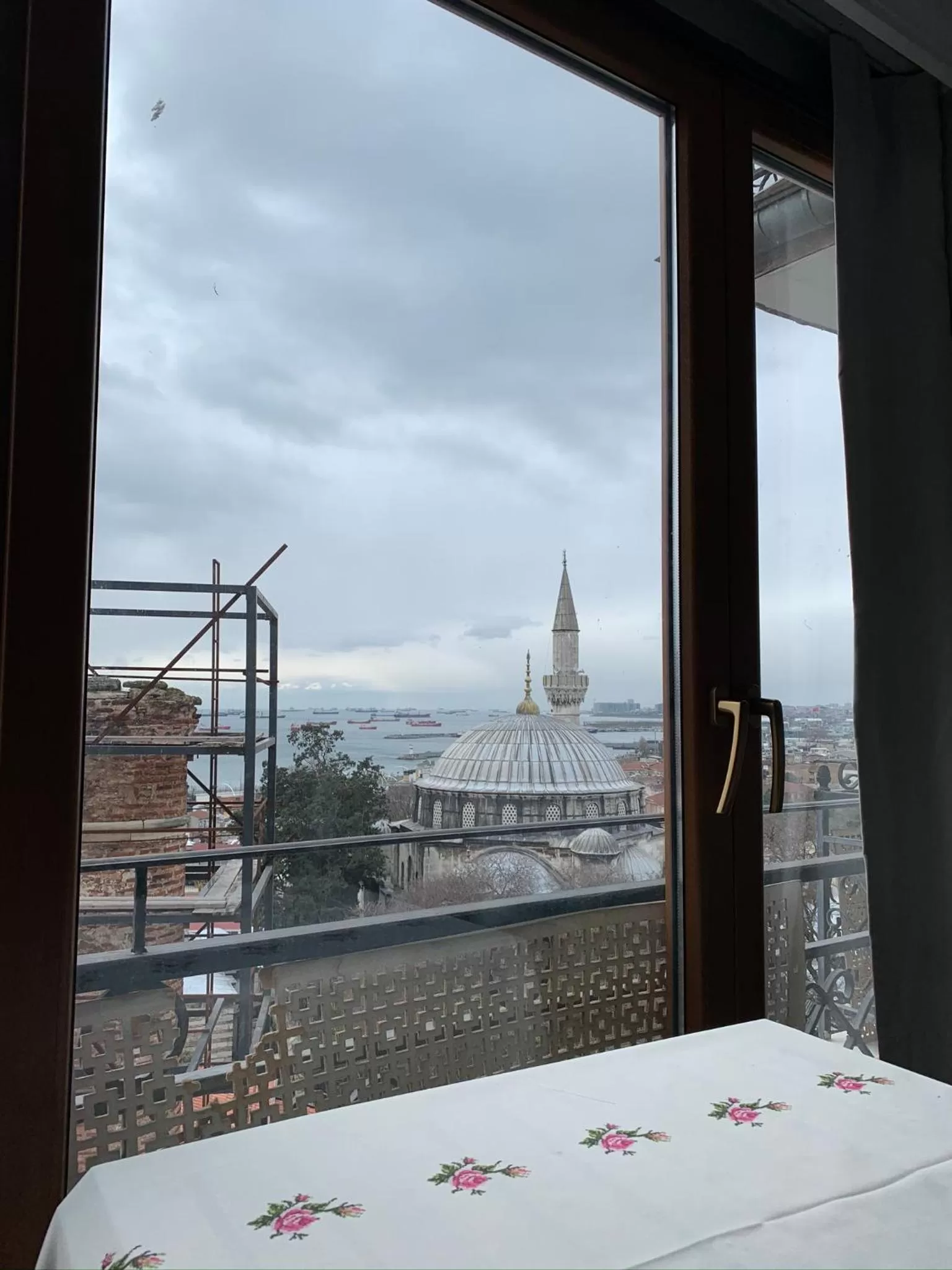 Sea view, Bed in Ada Hotel Istanbul