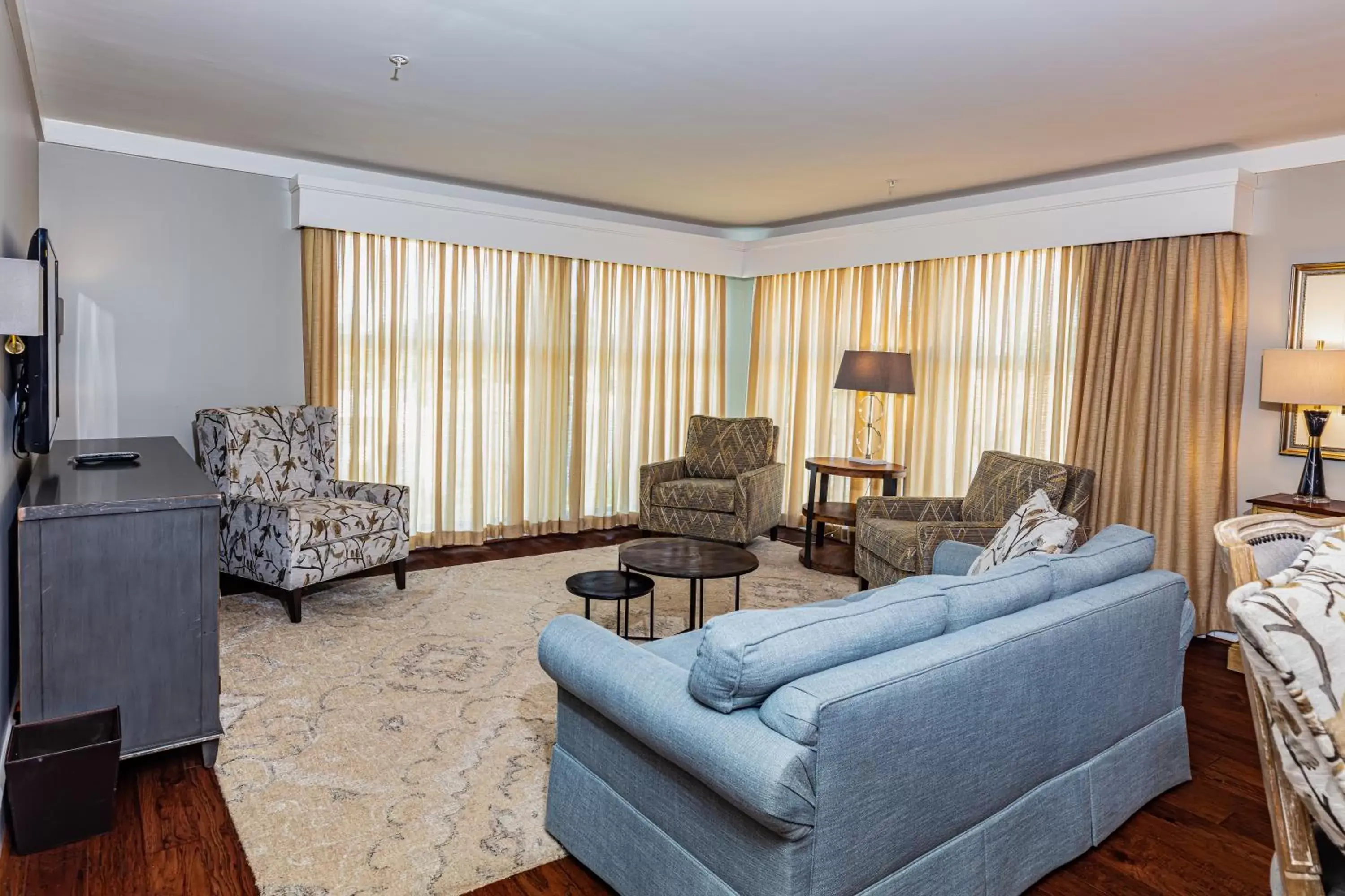 Living room, Seating Area in The Inn At The Crossroads