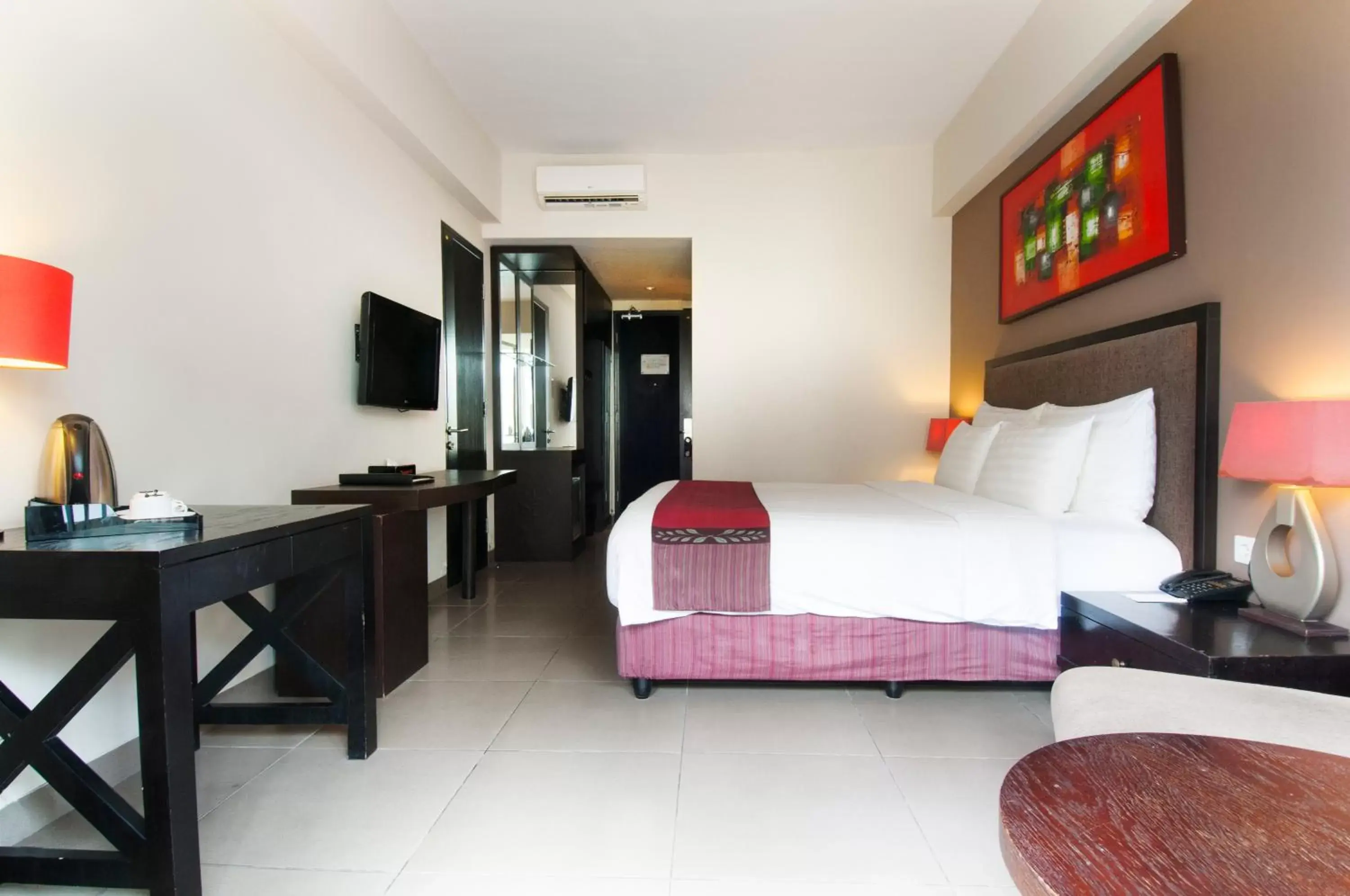 Bedroom, Bed in 100 Sunset Kuta Hotel & Ballroom