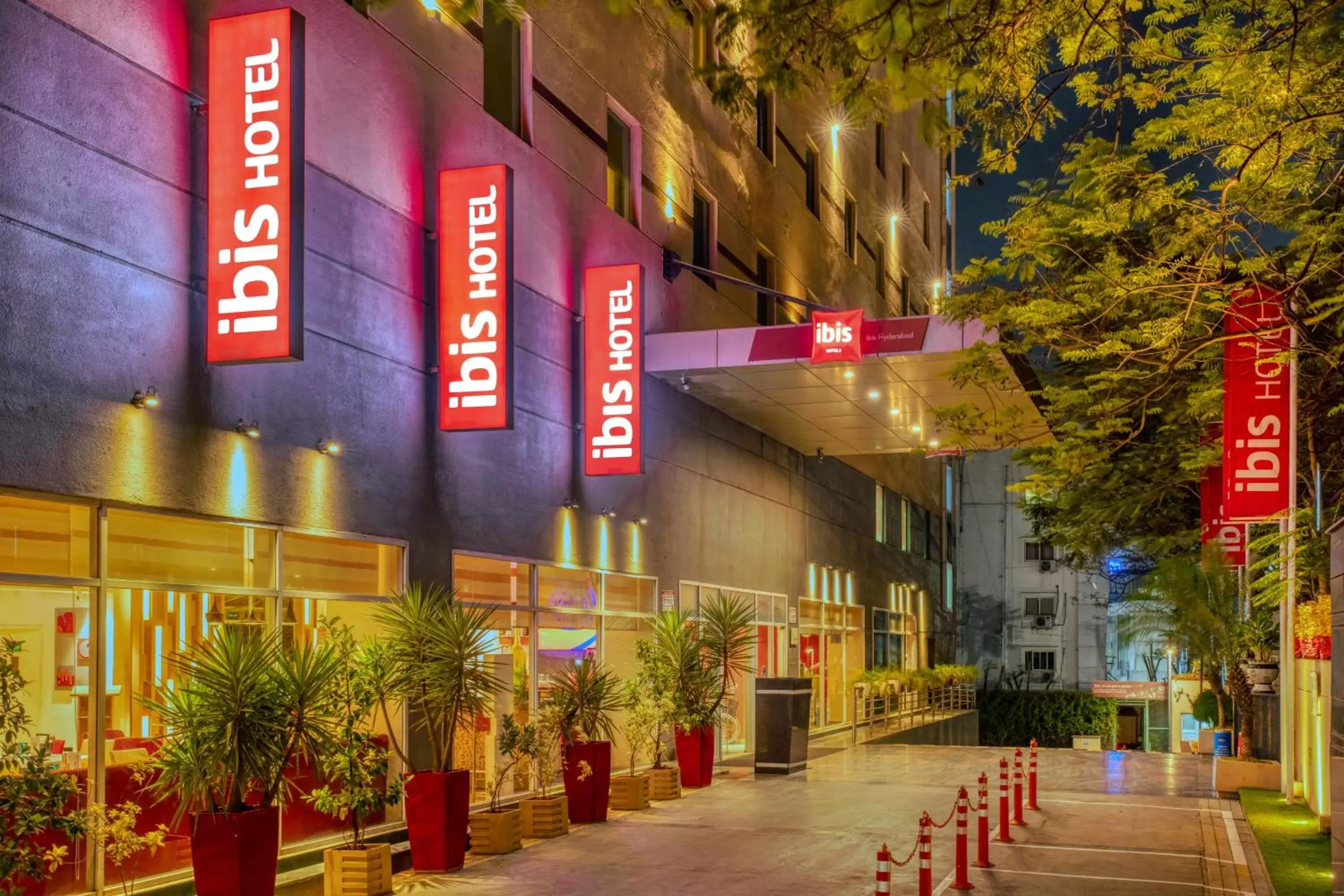 Facade/entrance in ibis Hyderabad Hitec City - An Accor Brand