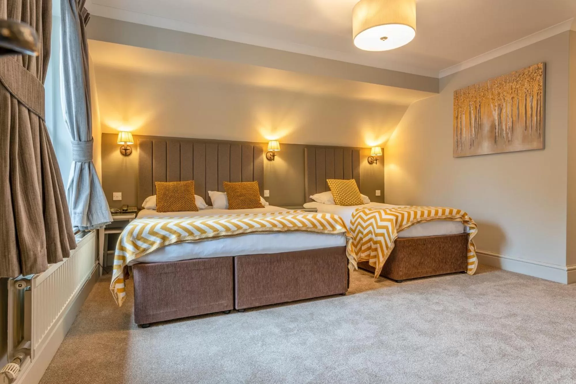 Bed in The Dog & Bear Hotel