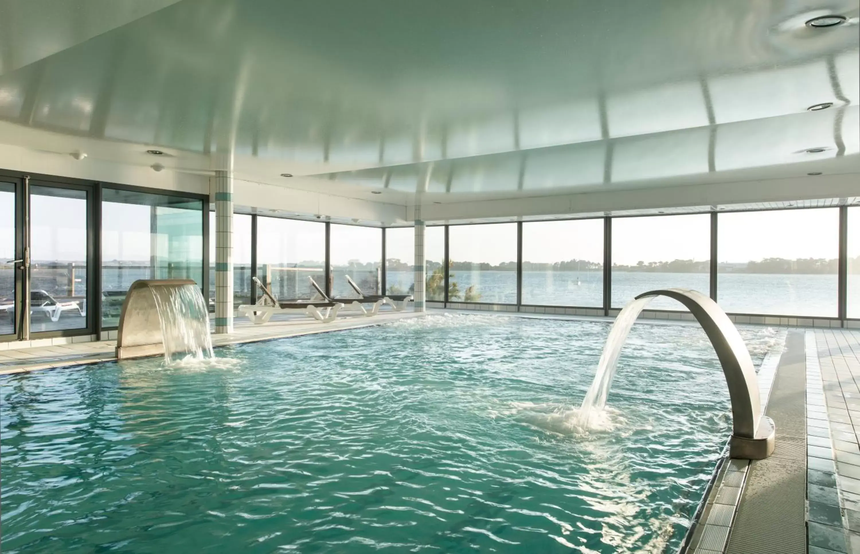 Swimming Pool in Résidences Les Jardins et Terrasses De Rockroum