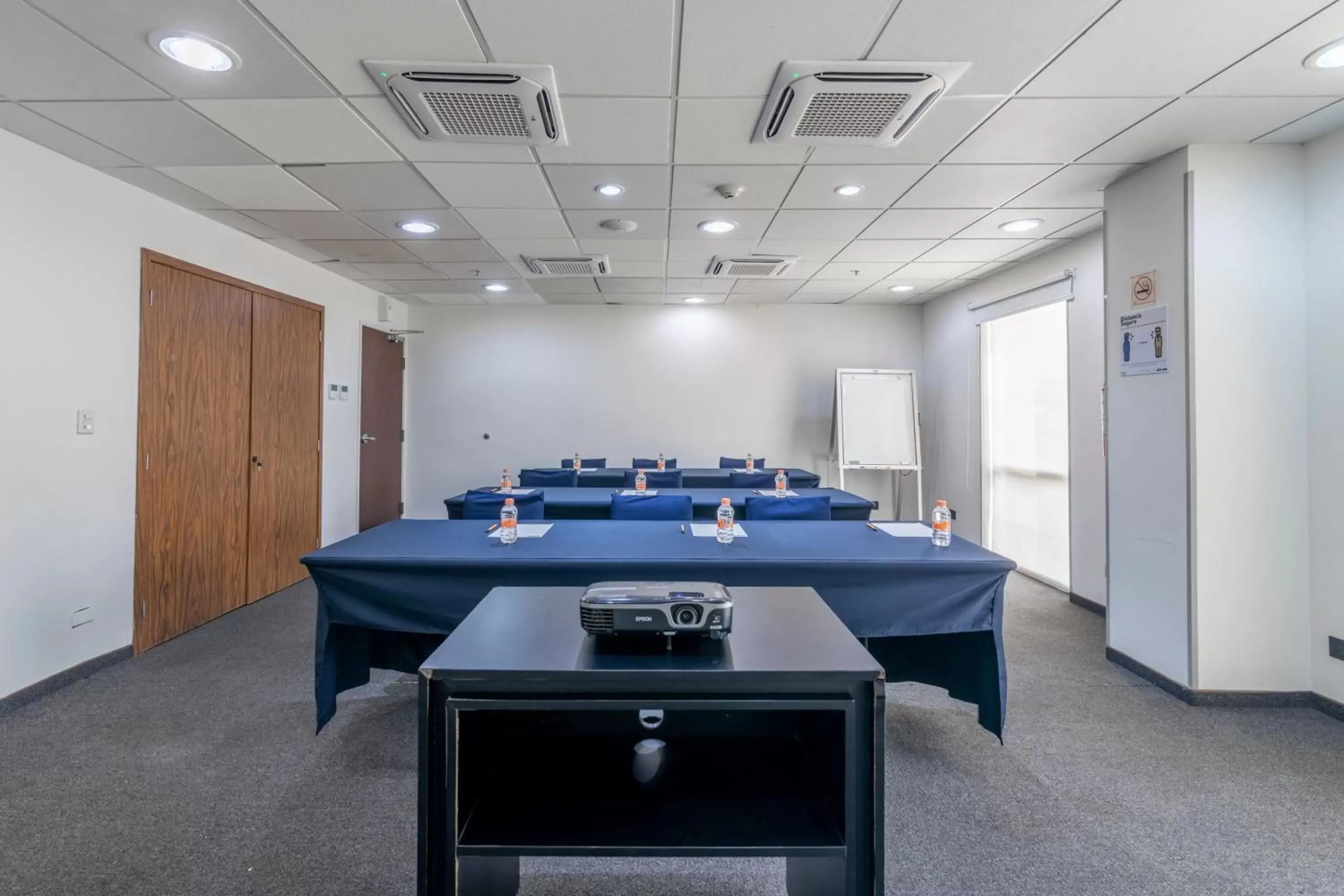 Meeting/conference room in City Express by Marriott Chetumal
