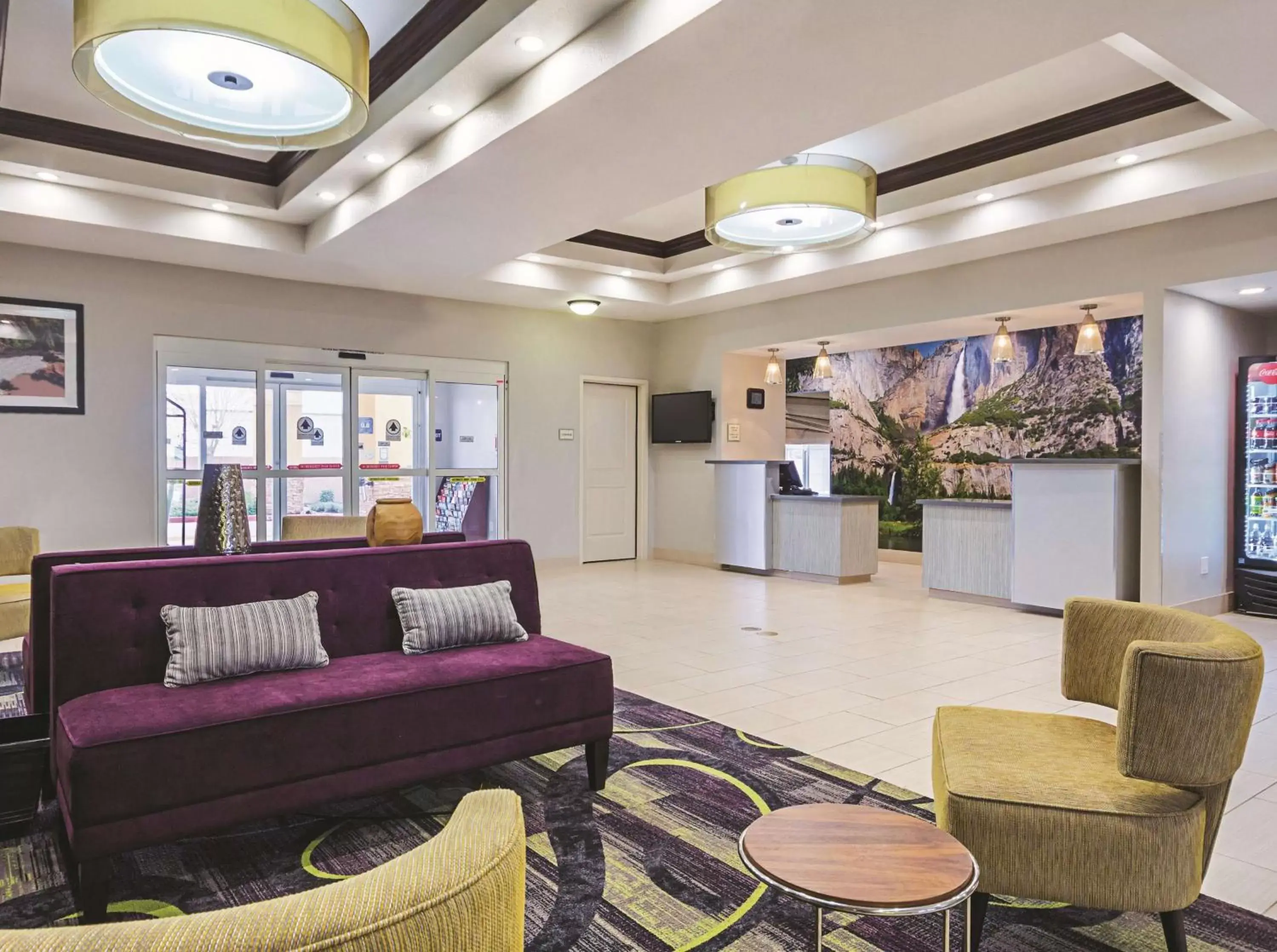 Lobby or reception, Lobby/Reception in La Quinta by Wyndham Fresno Northwest