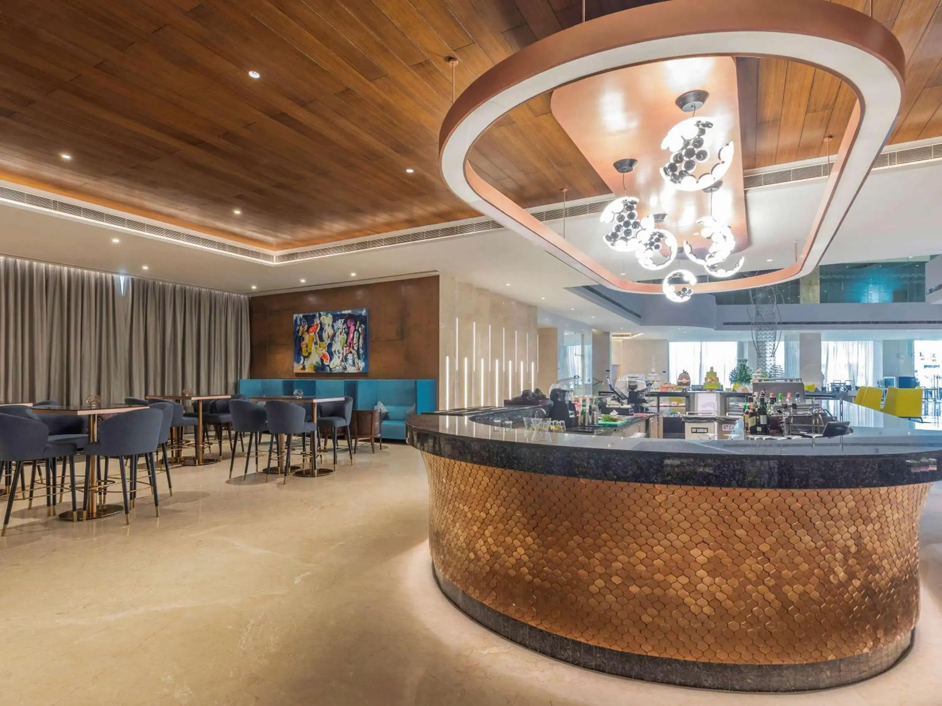 Lounge or bar in Novotel Vijayawada Varun