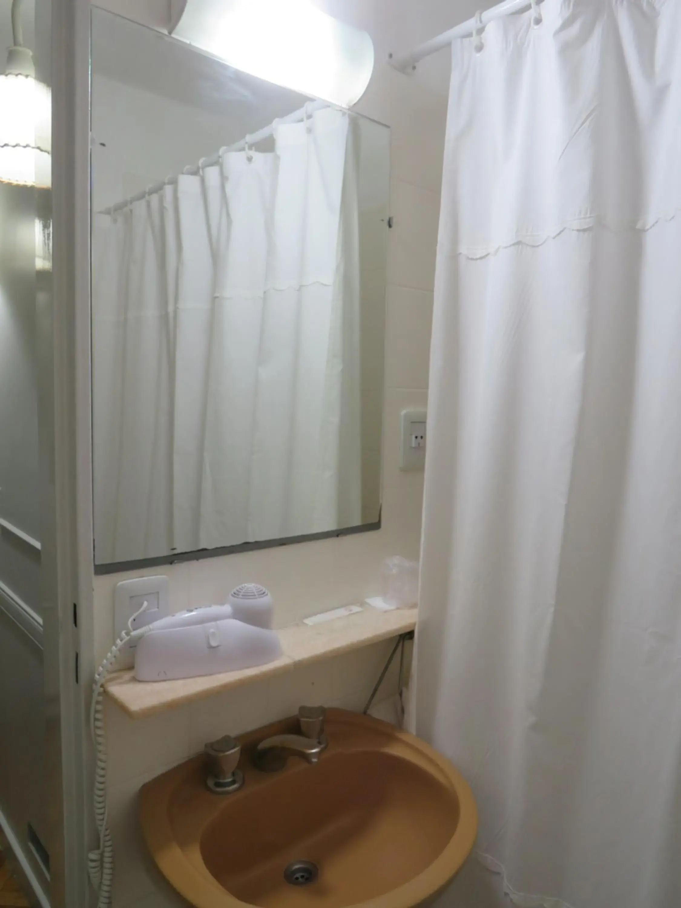 Bathroom in Hotel Facon Grande