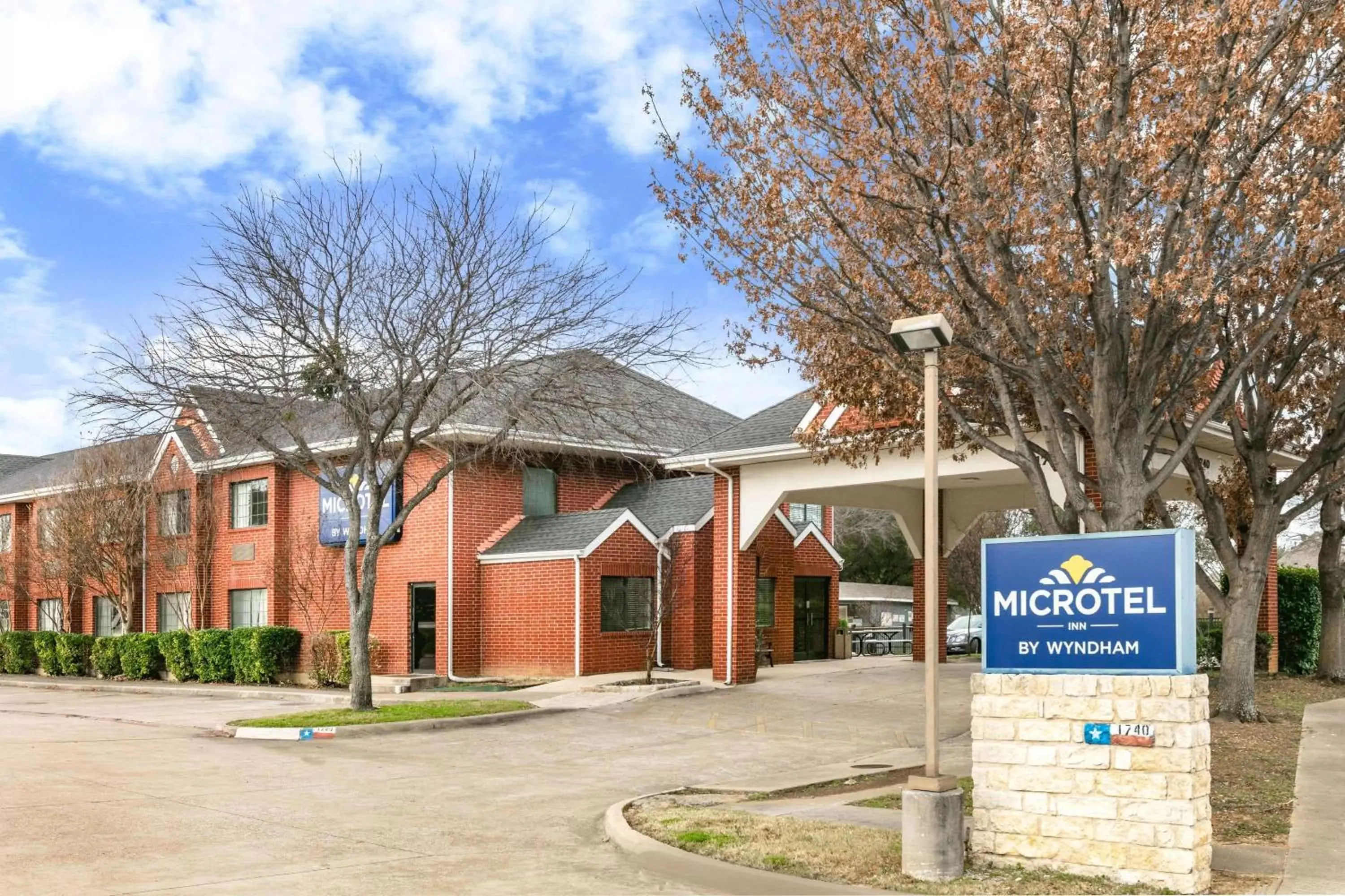Property Building in Microtel Inn & Suites by Wyndham Arlington/Dallas Area